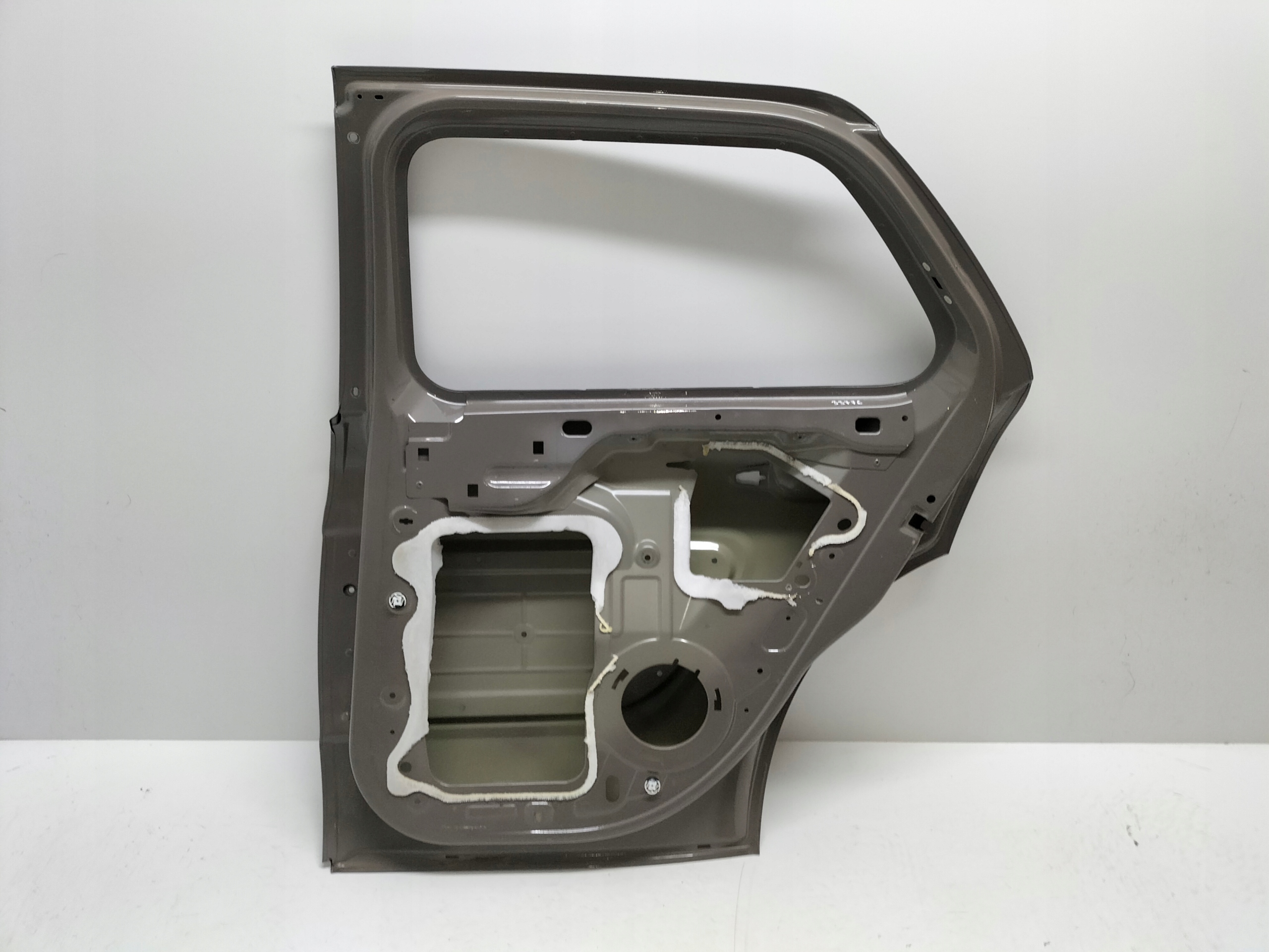 PRAVE ZADNE DVERE CITROEN C4 CACTUS 14-18