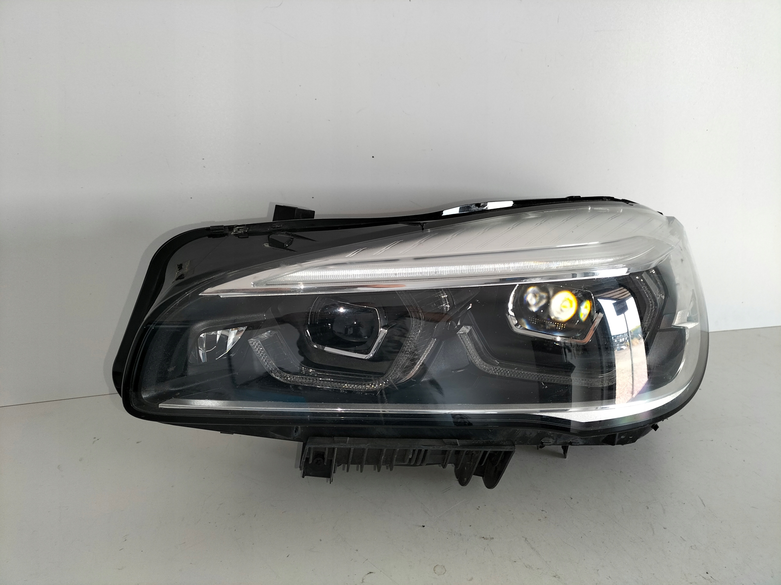 ĽAVÉ PREDNÉ PREDNÉ SVETLO BMW 2 F45 F46 LIFT 18- FULL LED