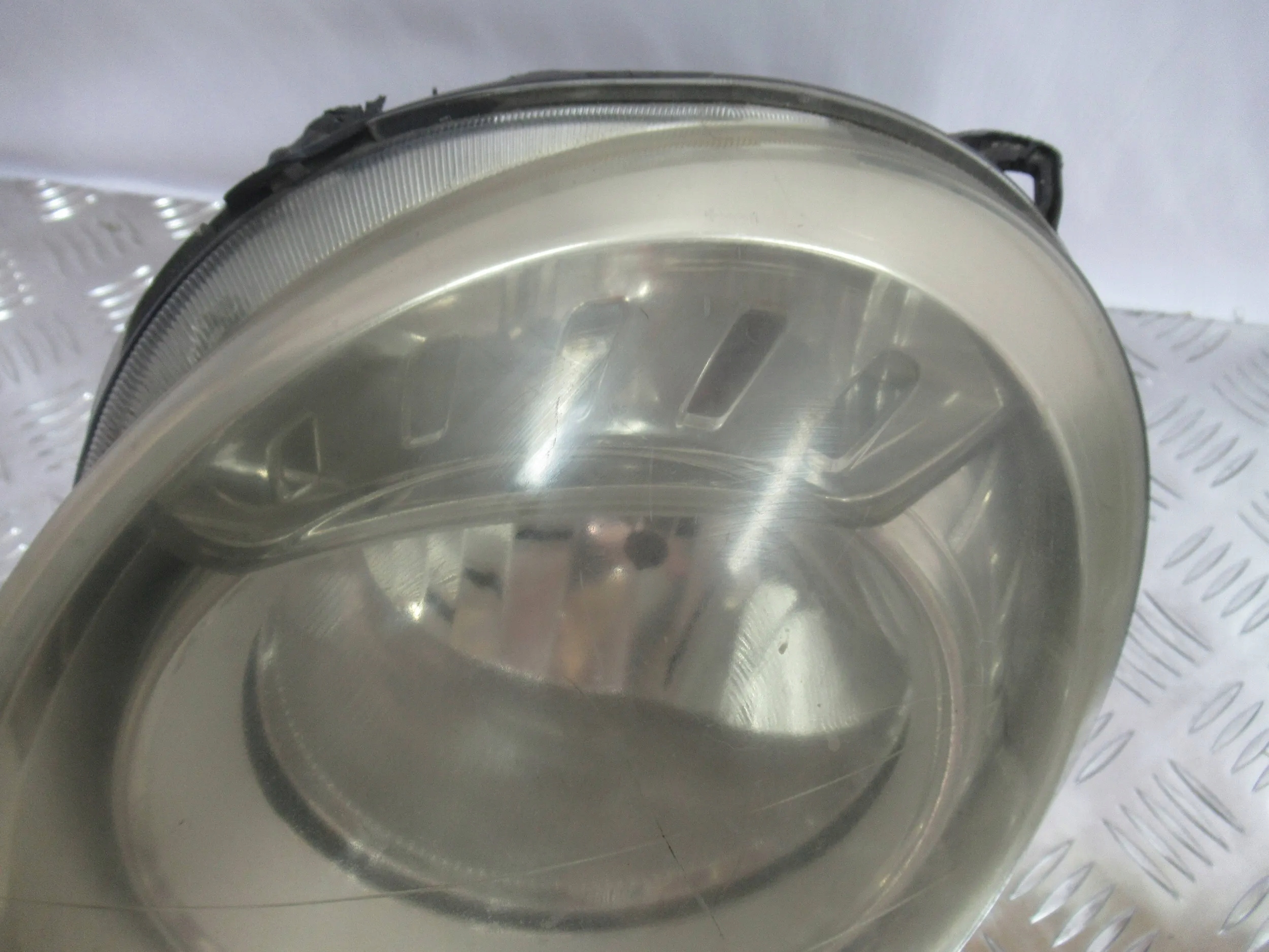 LAVE PREDNE SVETLO FIAT 500 07-