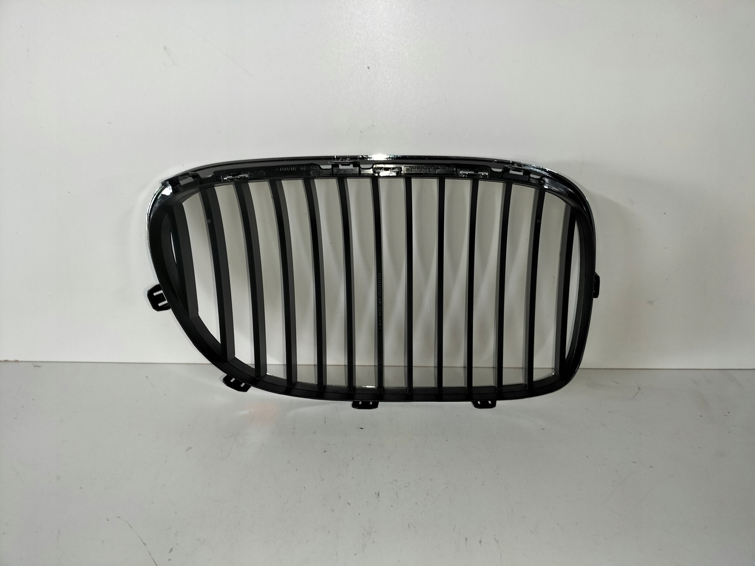 ĽAVÁ MRIEŽKA RÁMIK ĽADVINKA BMW 7 F01 F02 08-16
