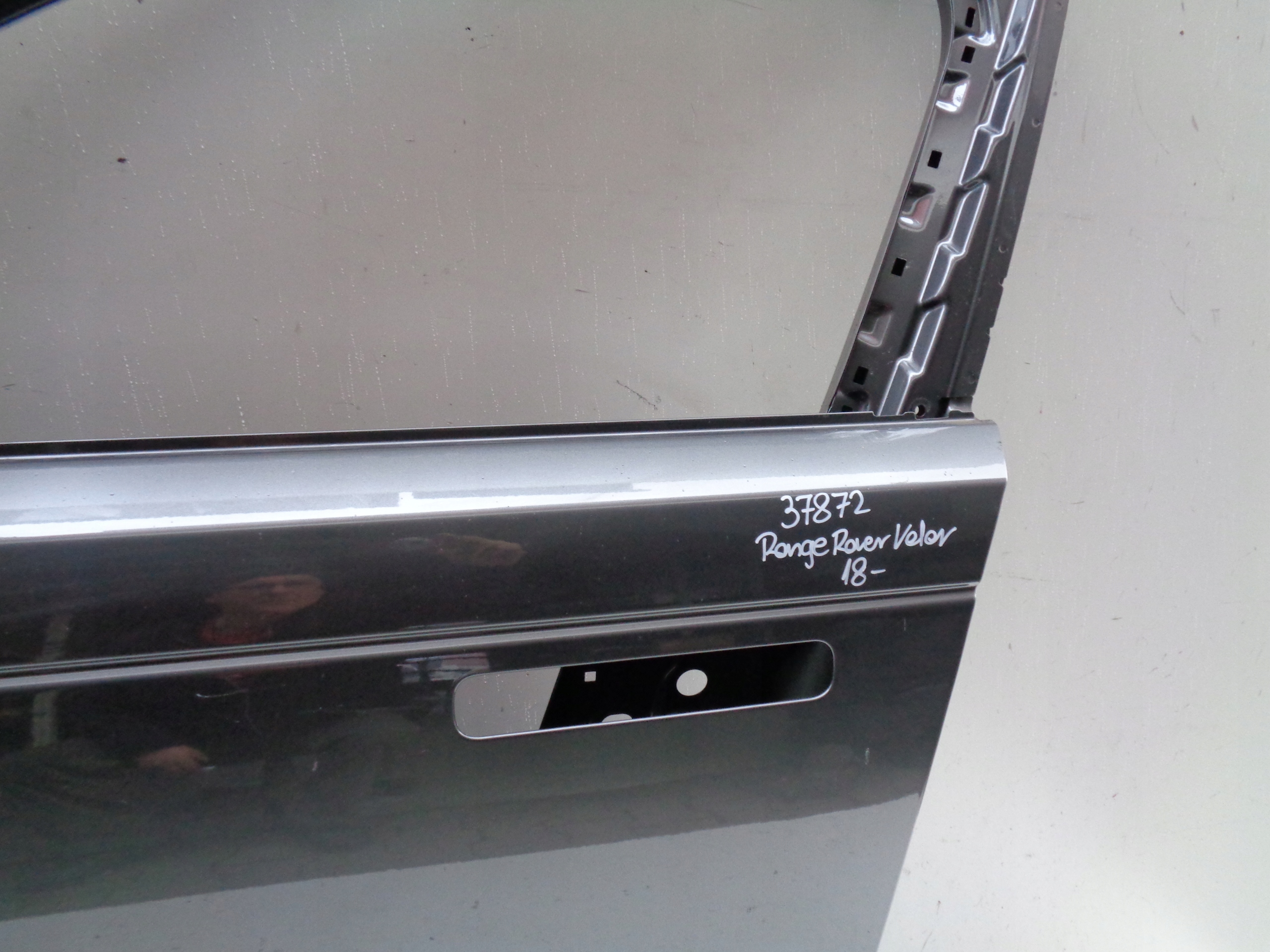 LAVE PREDNE DVERE RANGE ROVER VEALR 18- NR 37872
