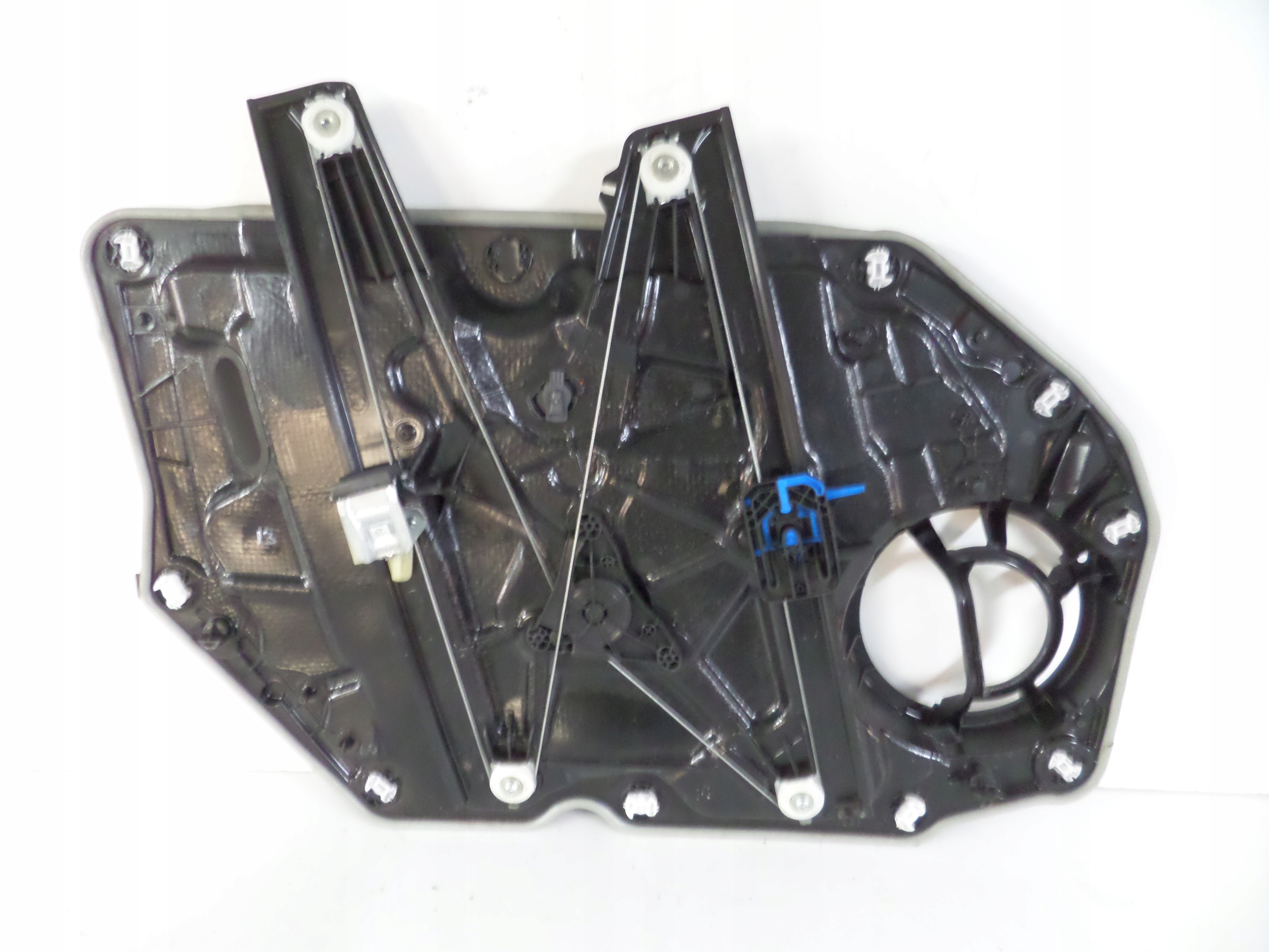 PRAVE PREDNE STAHOVANIE OKNA FORD FOCUS MK4 18-