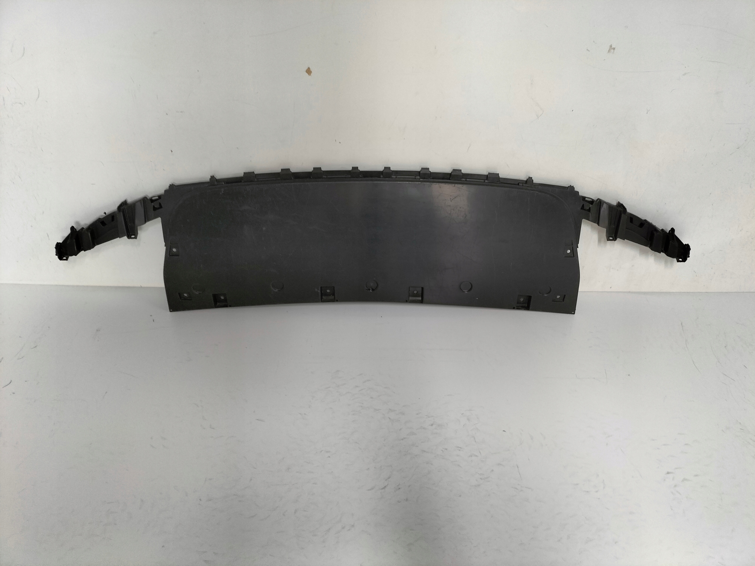 KRYT PREDNEHO NARAZNIKA VW ID7 AERO 413 22-