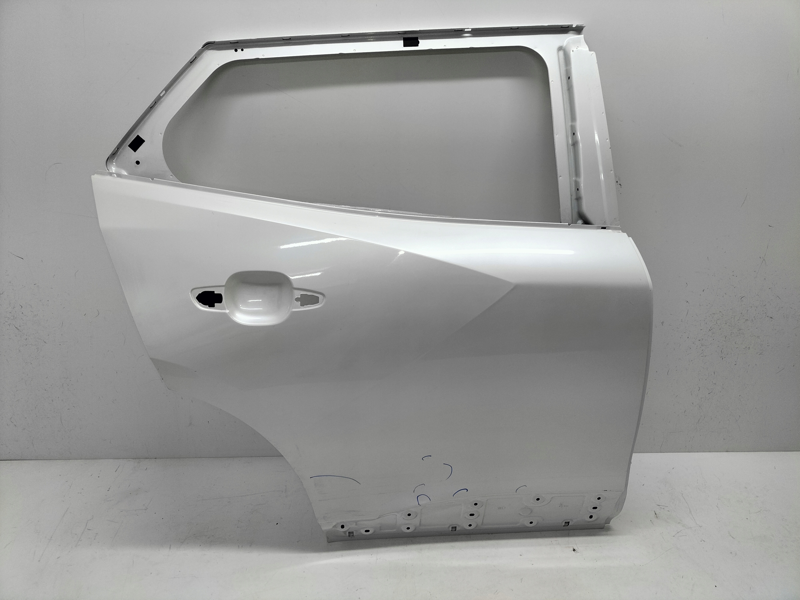 PRAVE ZADNE DVERE PEUGEOT 2008 II 19-