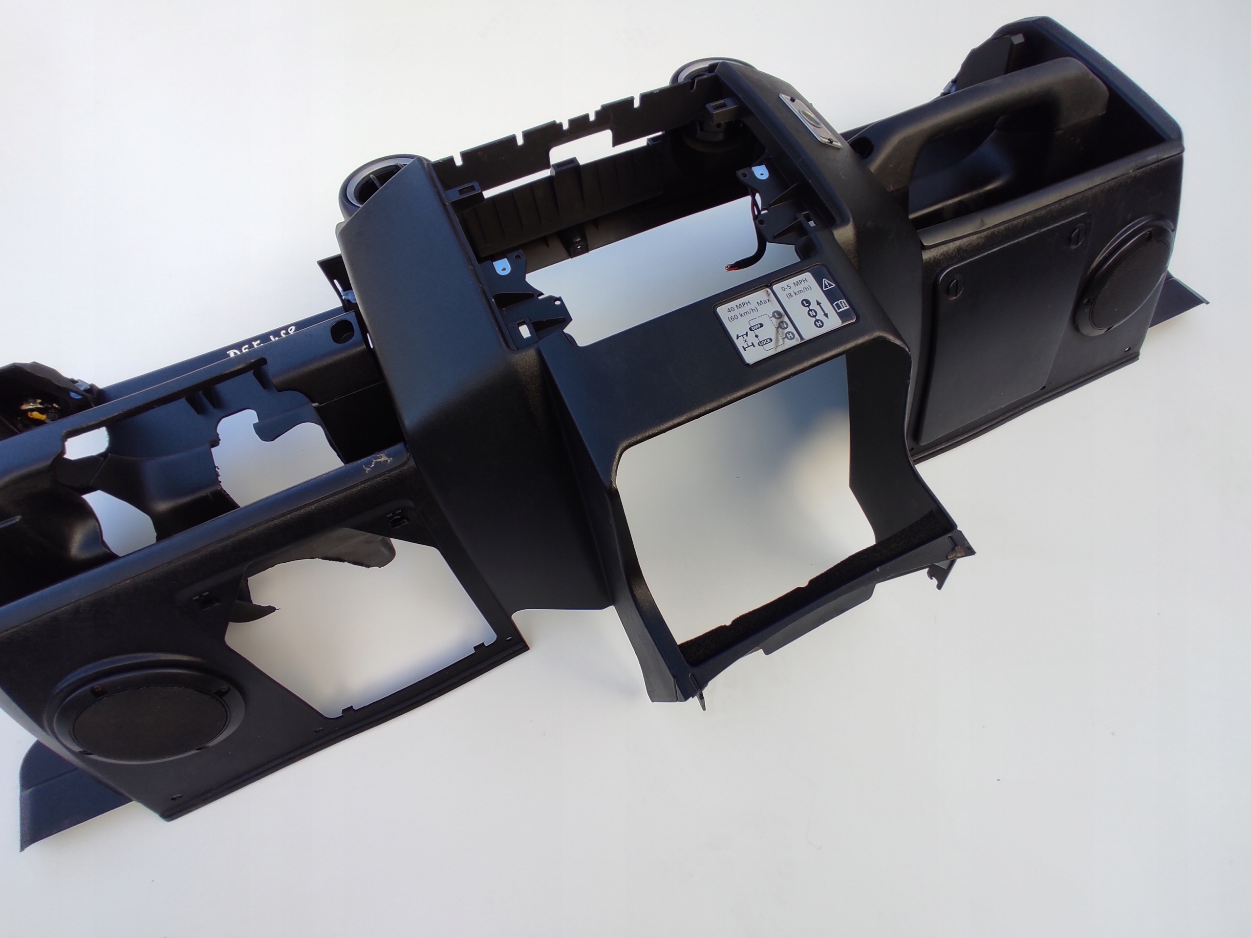 PRISTROJOVA DOSKA LAND ROVER DEFENDER 2007-2014 EUROPA