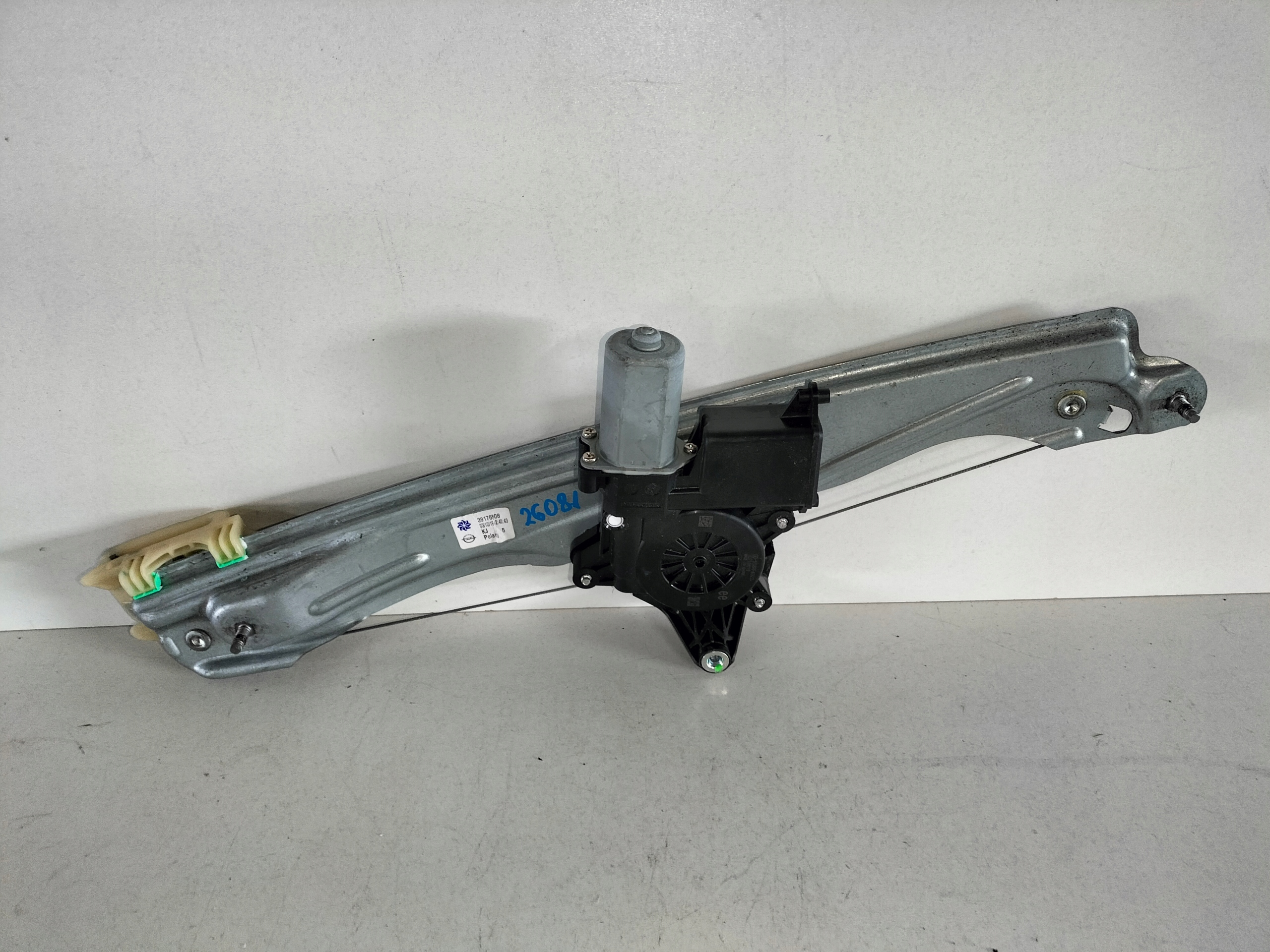 PRAVE ZADNE STAHOVANIE OKNA OPEL INSIGNIA B 17-