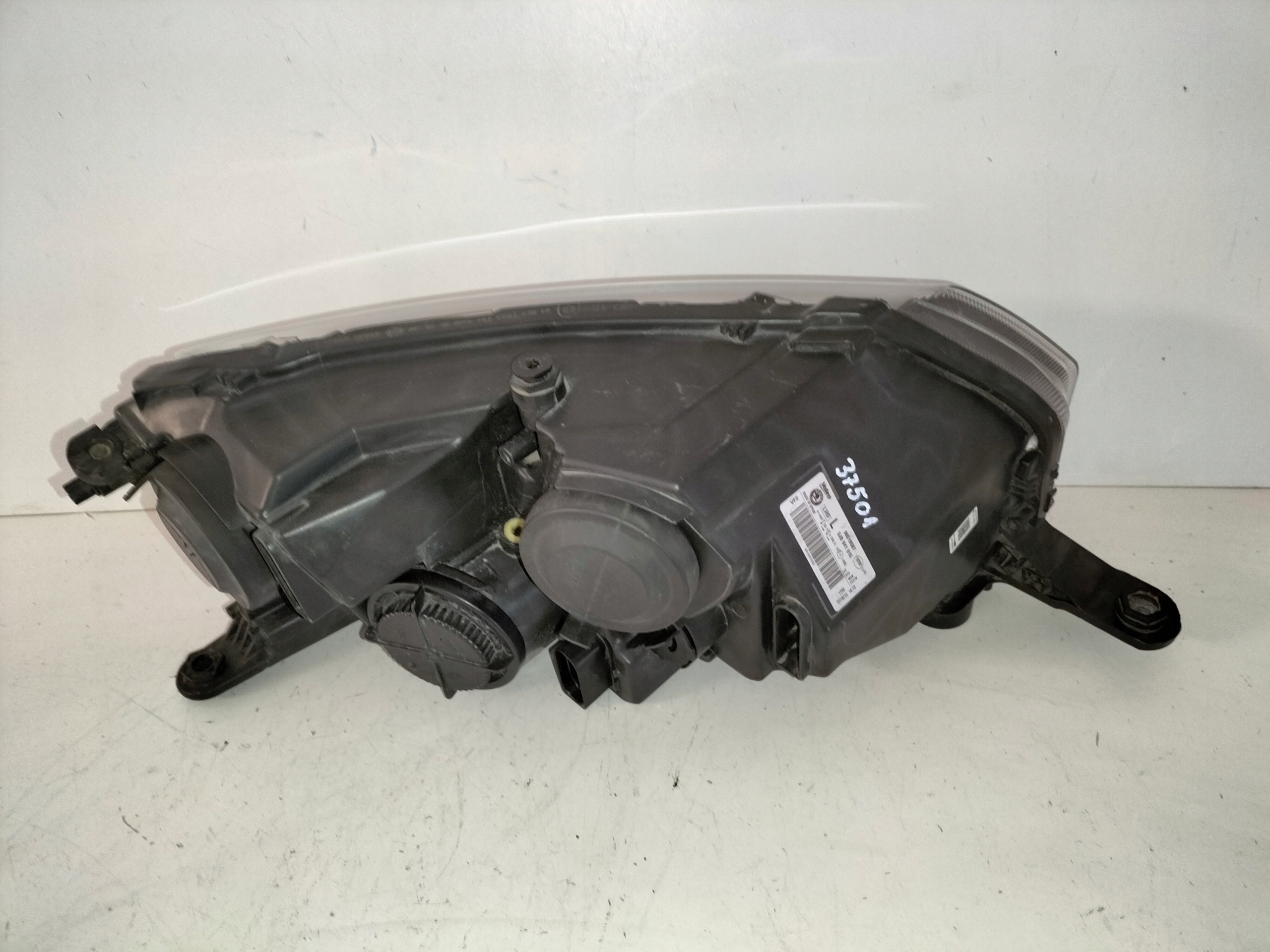 LAVE PREDNE SVETLO SKODA RAPID 12-17