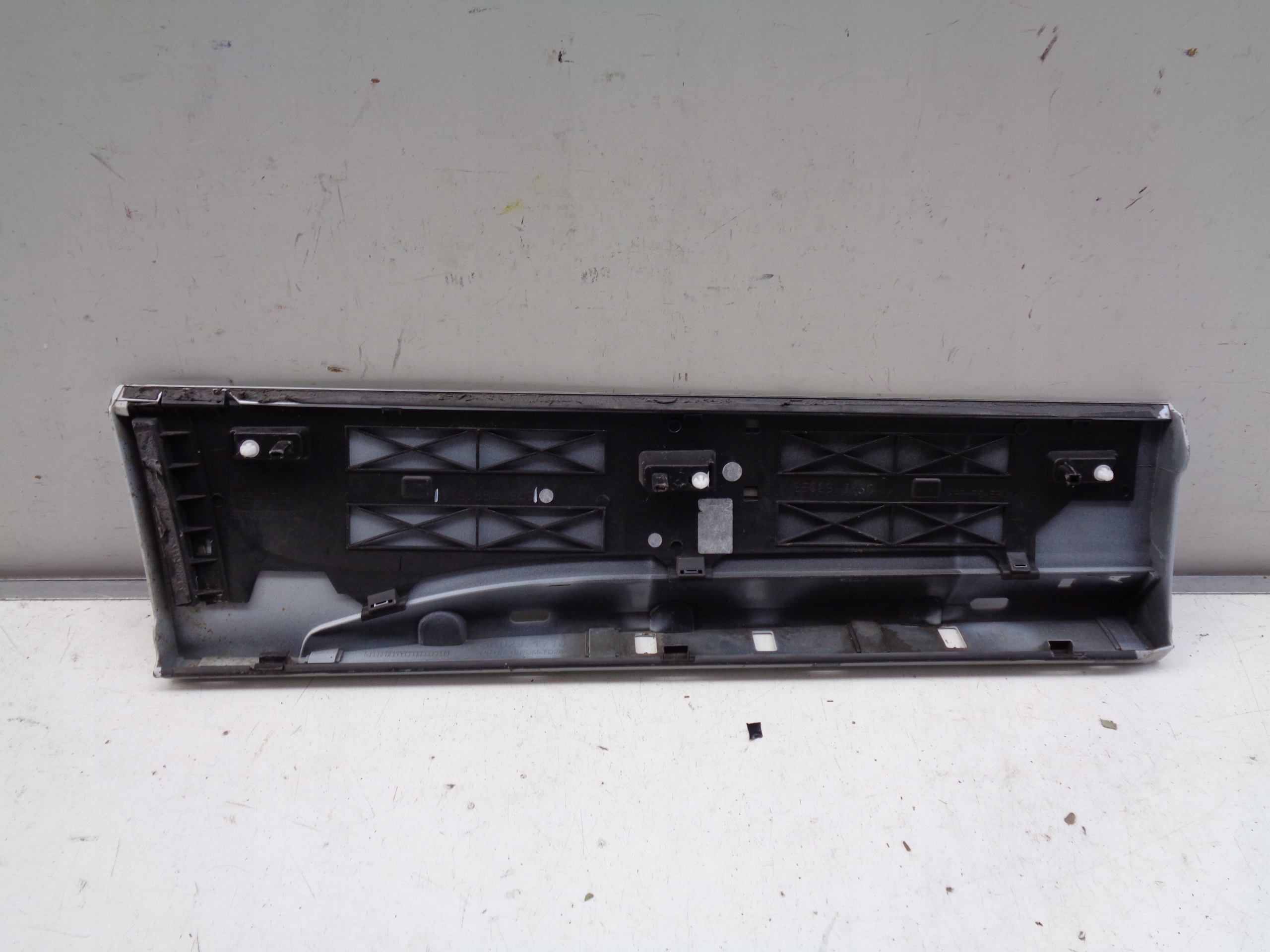 LISTA LAVYCH ZADNYCH DVERÍ SEAT ATECA 575 16- FR
