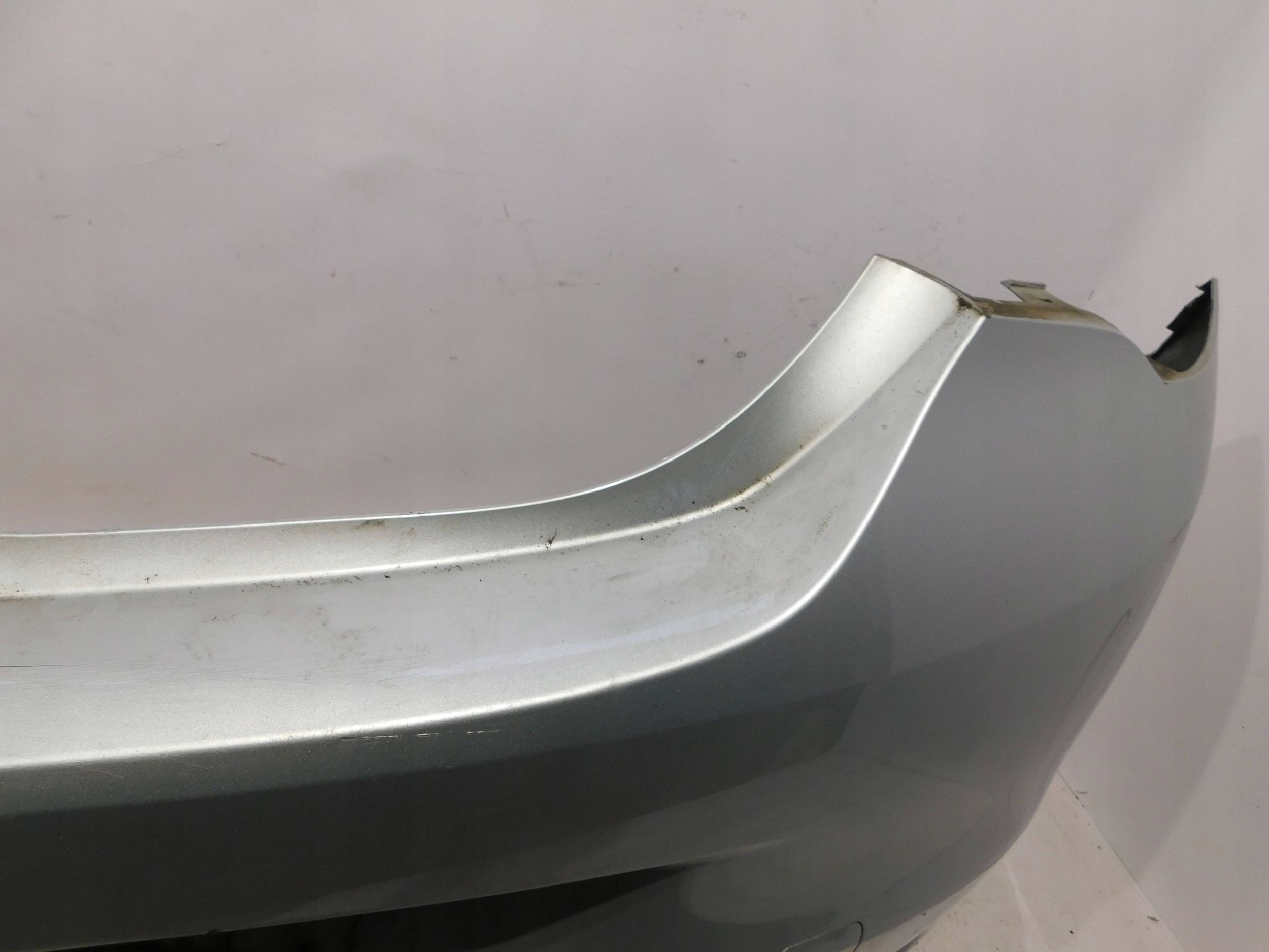 ZADNÝ NÁRAZNÍK OPEL CORSA E