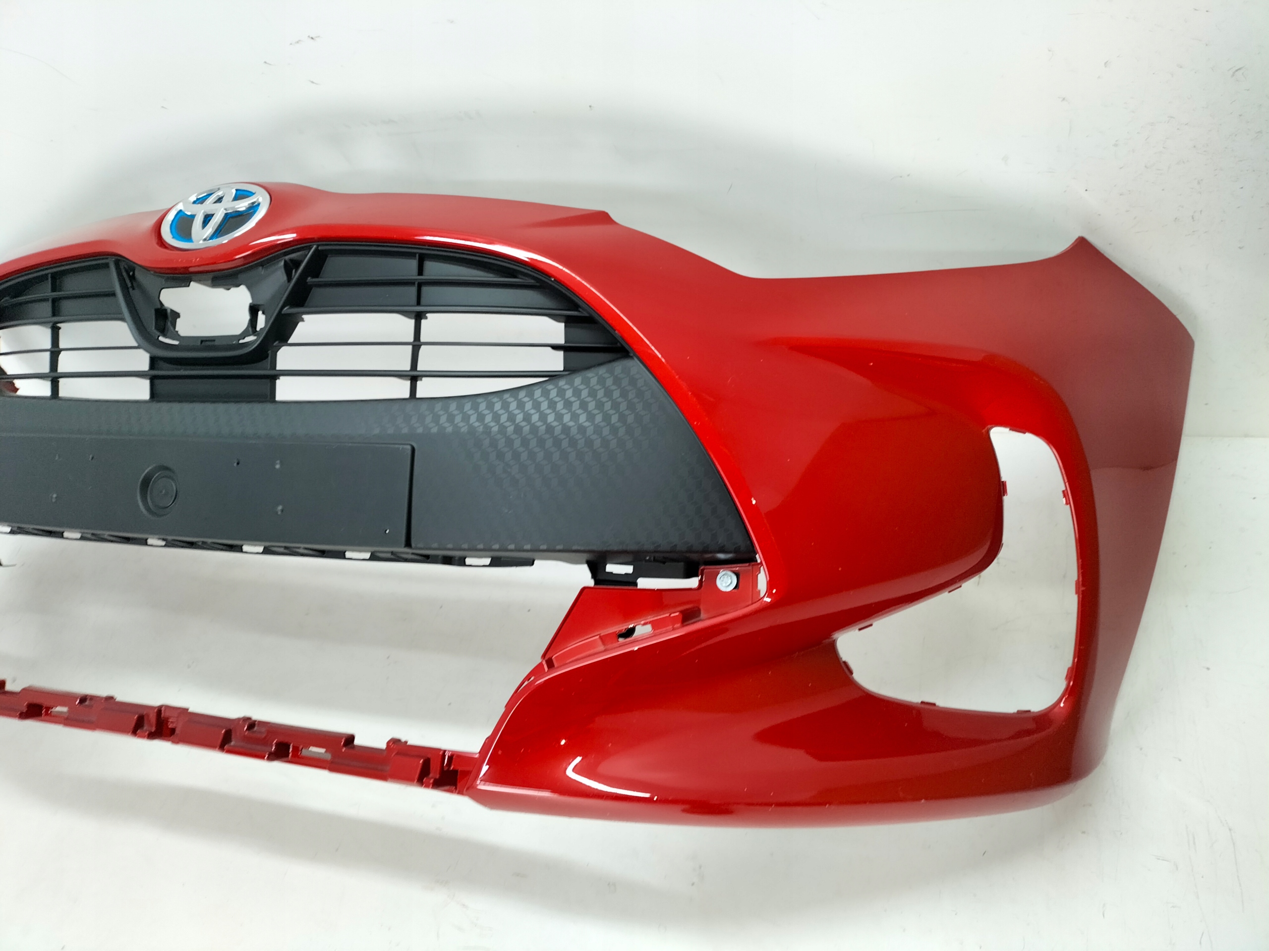 PREDNÝ NÁRAZNÍK TOYOTA YARIS 4 IV 20-