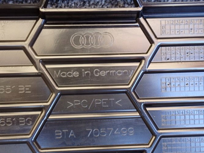 AUDI A5 LIFT 19- MRIEZKA LISTA 8W6853651BE BG