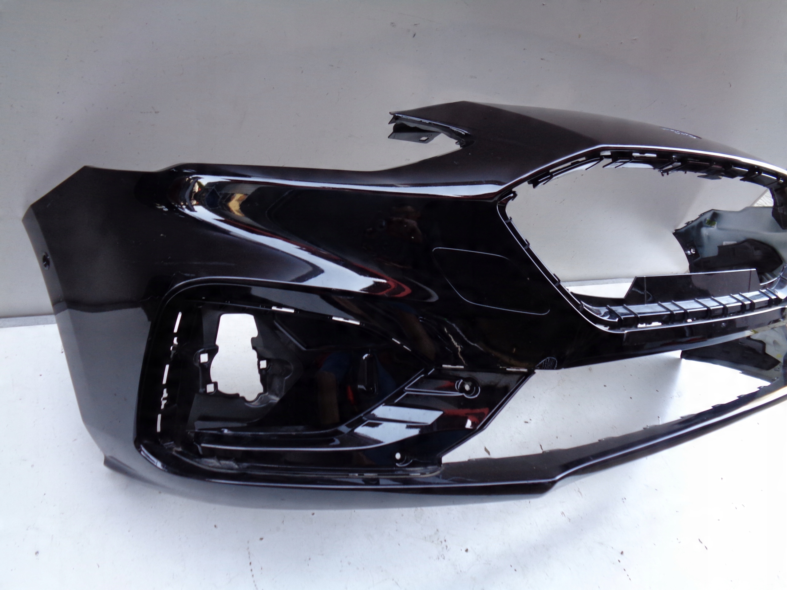 PREDNÝ NÁRAZNÍK FORD FOCUS MK4 18- ST NR 40662