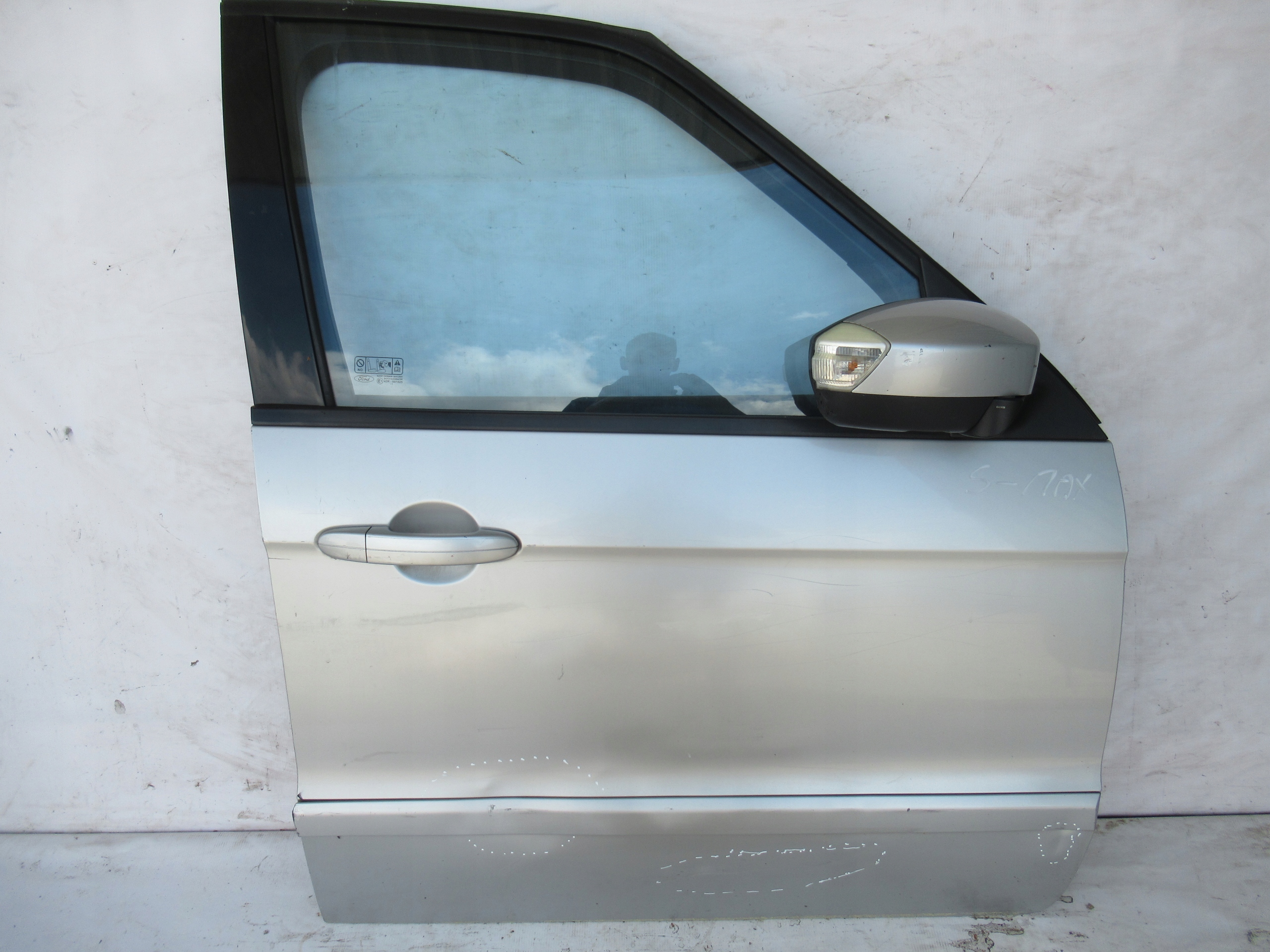 PRAVÉ PREDNÉ DVERE FORD S-MAX 06-