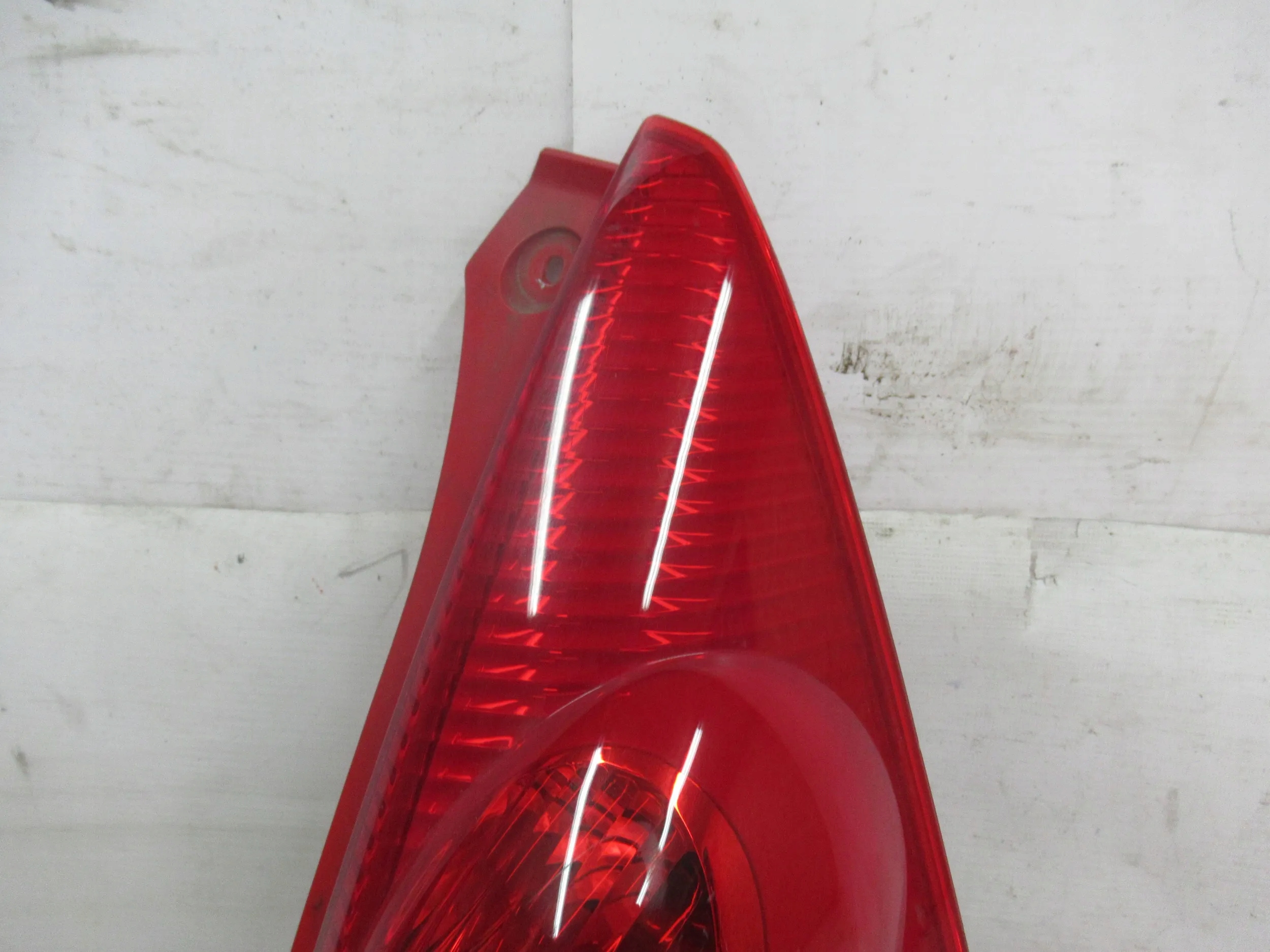 PRAVÉ ZADNÉ SVETLO PEUGEOT 107 CITROEN C1