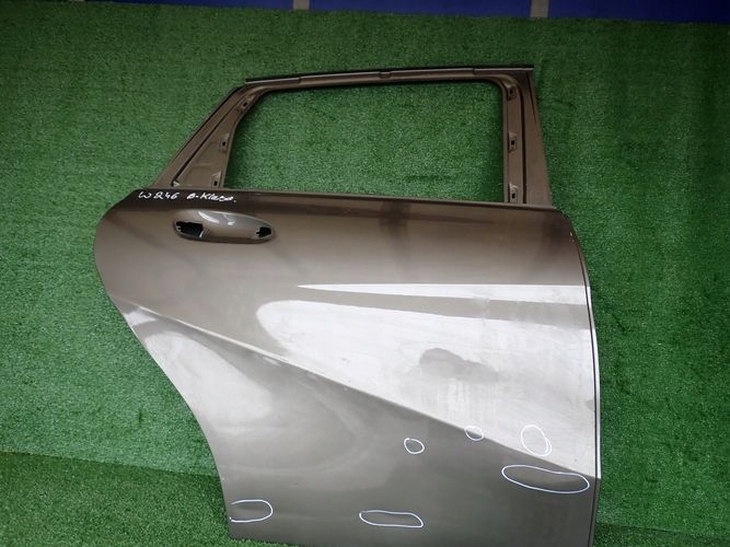 MERCEDES W246 246 B-KLASA12- PRAVE ZADNE DVERE