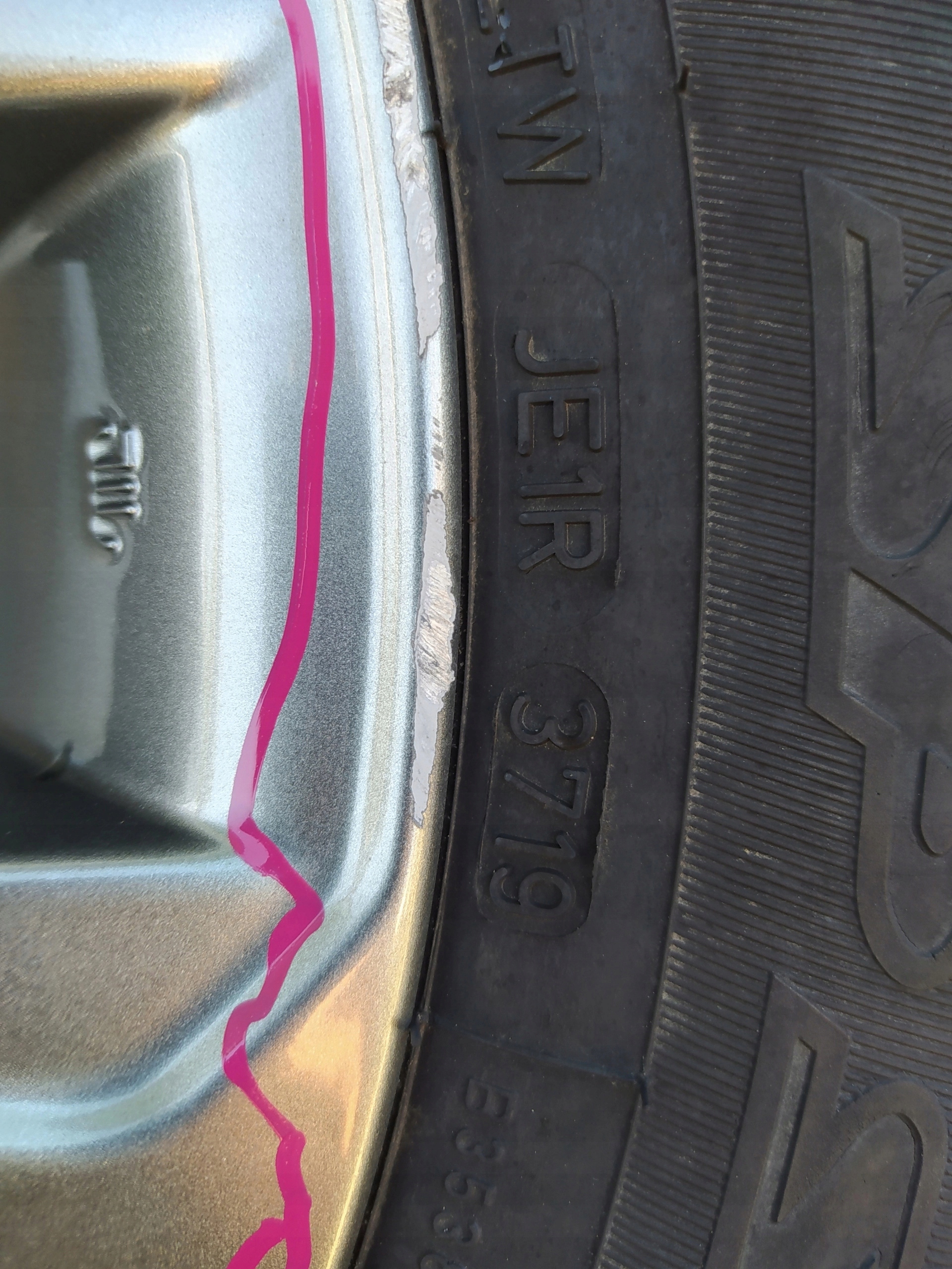 TOYOTA YARIS III 3 15“ KOLESA 4261l-0DG70