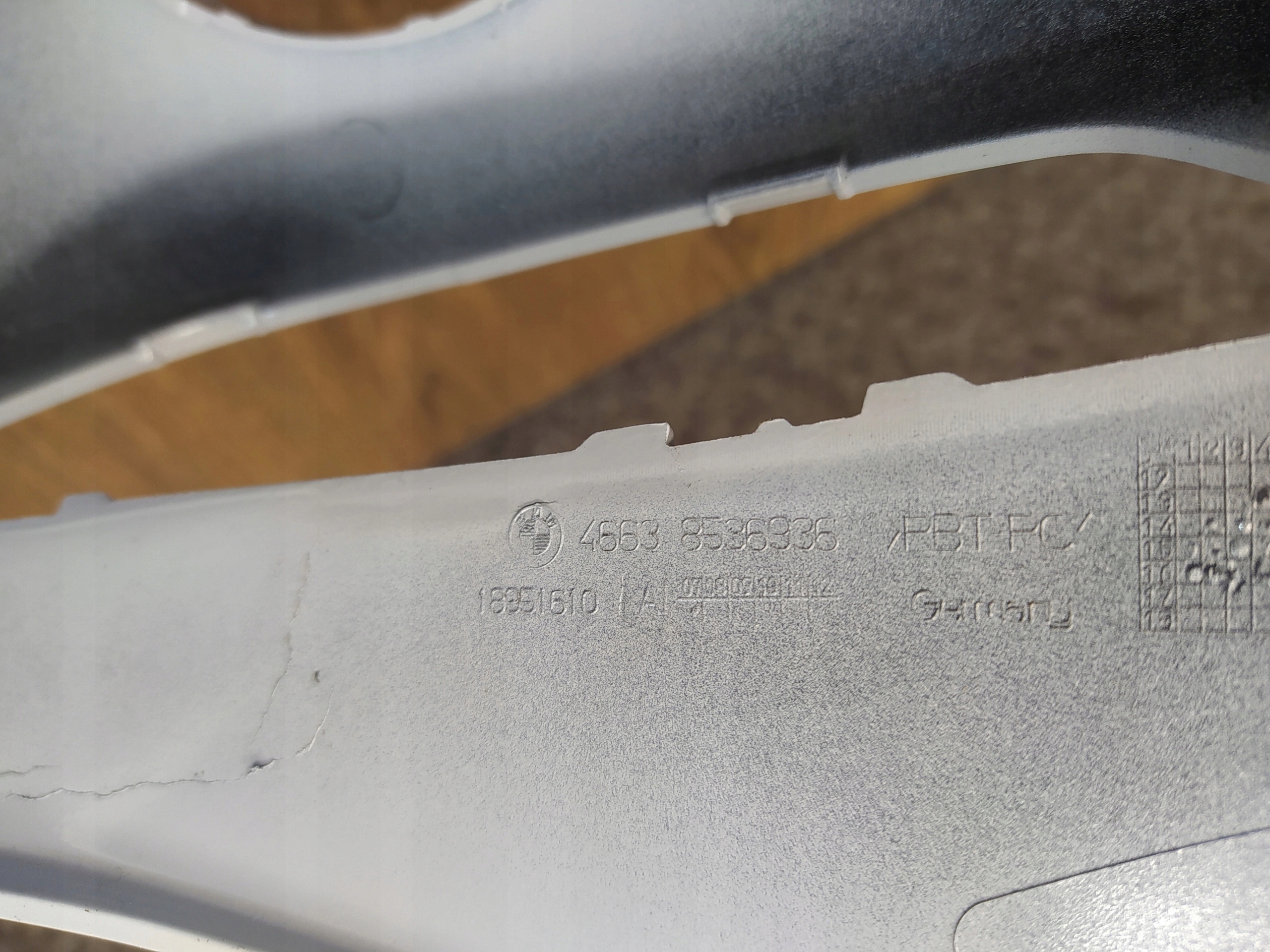 BMW K51 KRYT PALIVOVEJ NÁDRŽE 8561761