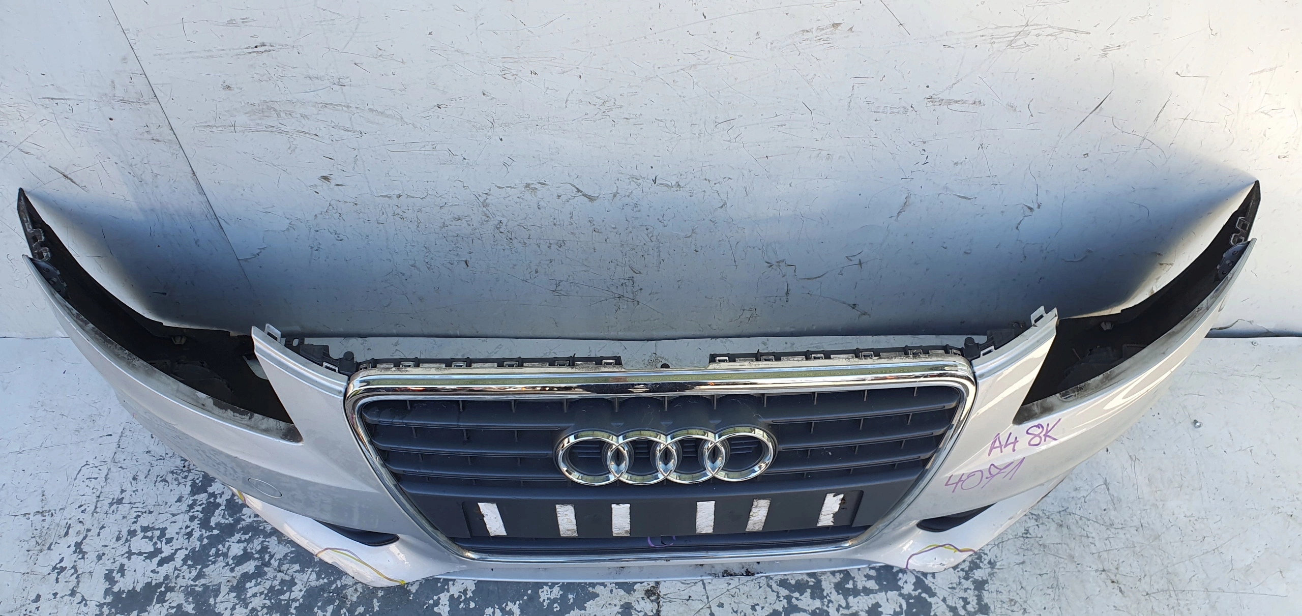 AUDI A4 B8 PREDNÝ NÁRAZNÍK
