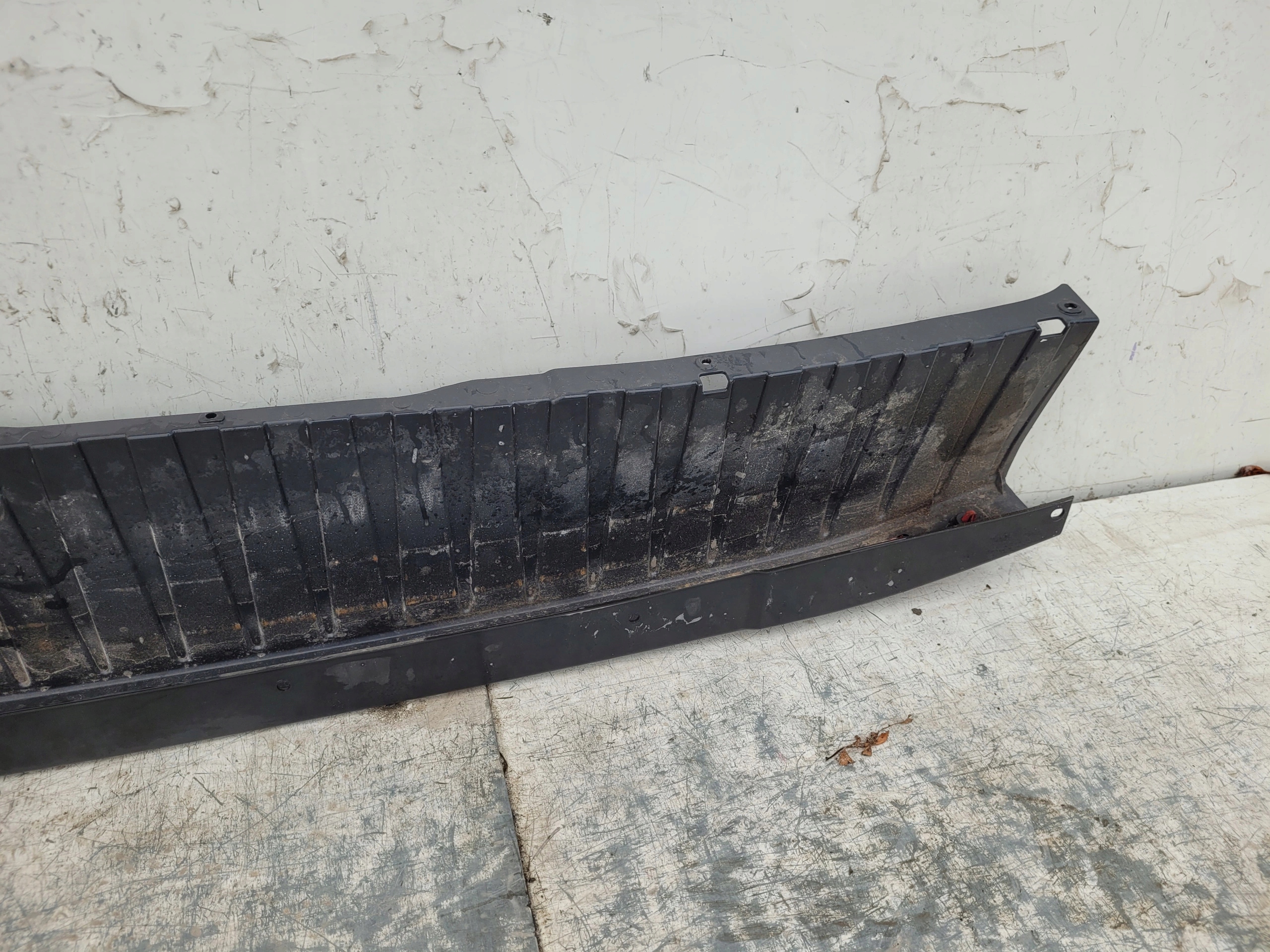 FORD TRANSIT MK8 BK31-17E926 ZADNÝ NÁRAZNÍK