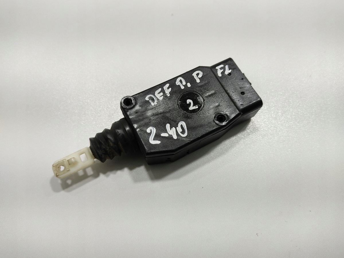 MODUL CENTRÁLNEHO ZAMYKANIA PRAVÝCH PREDNÝCH DVERÍ LAND ROVER DEFENDER