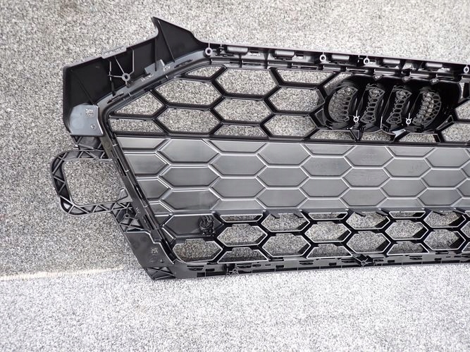 AUDI A4 B9 S-LINE 8W0 LIFT 19- MRIEZKA LISTA 8W0853651EB