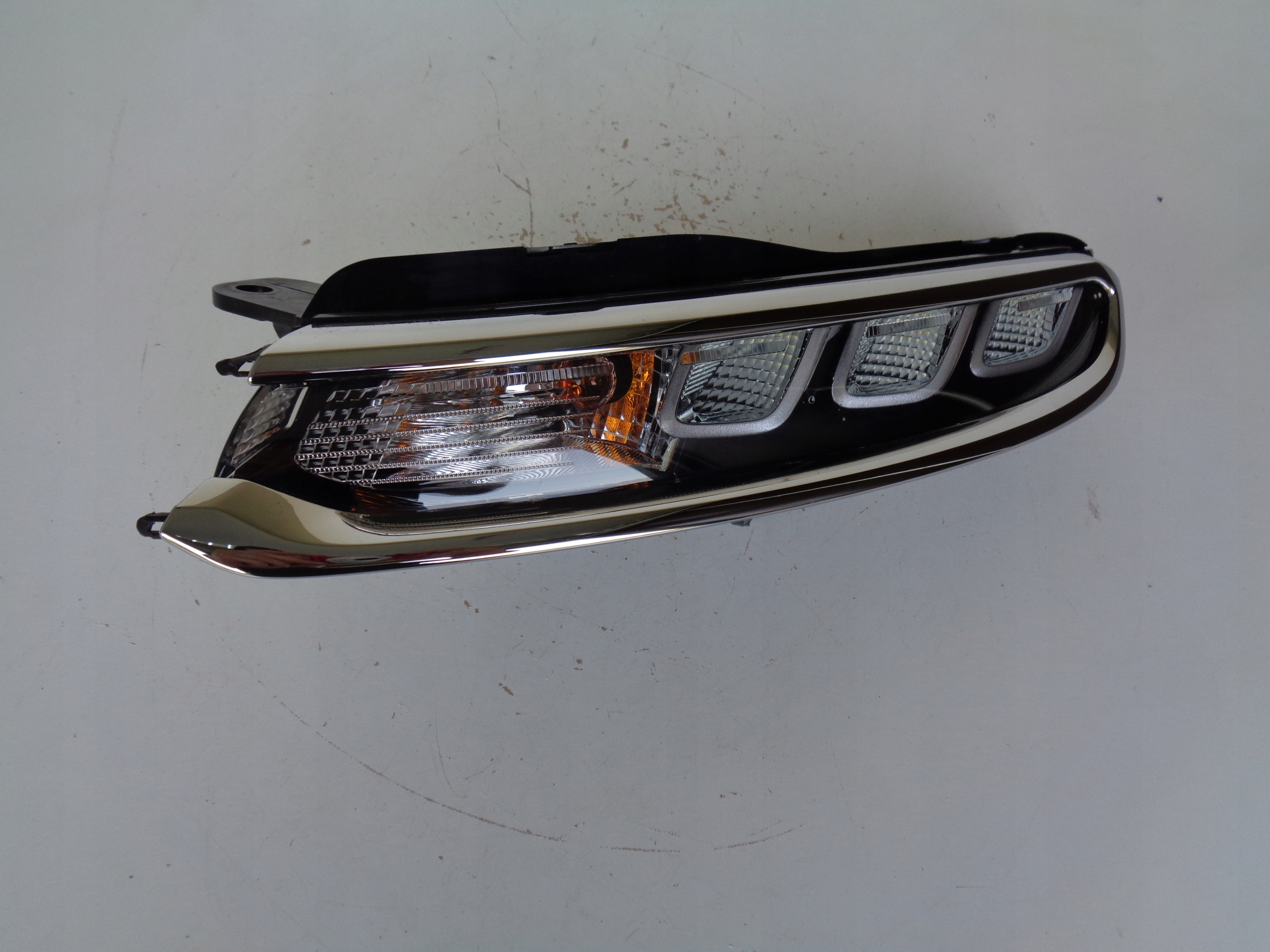 LAVA HMLOVKA CITROEN C3 III LED 16-