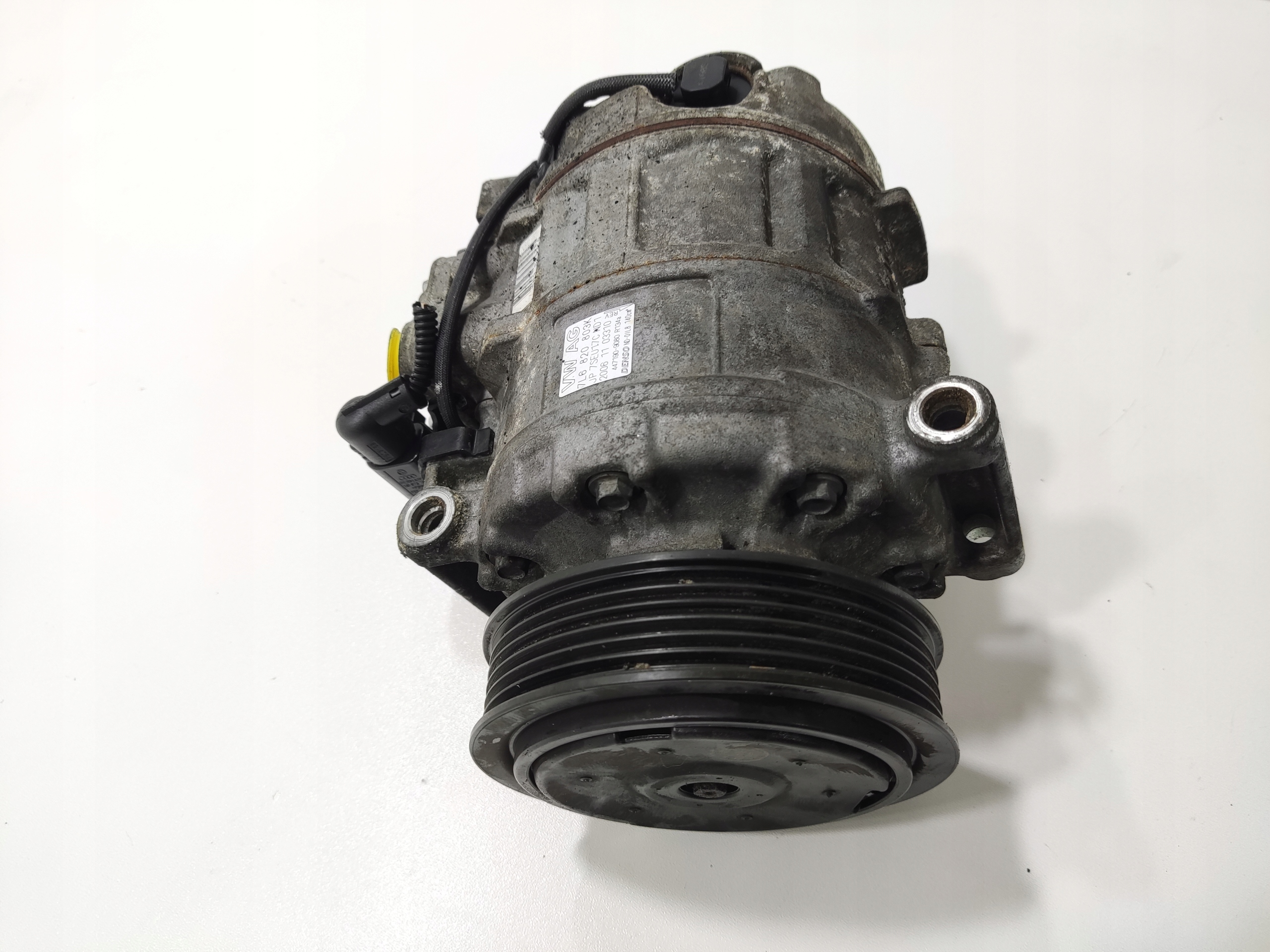 KOMPRESOR KLIMATIZACIE AUDI Q7 I 4L 3.0 TDI 2005-2009 7L6820803K