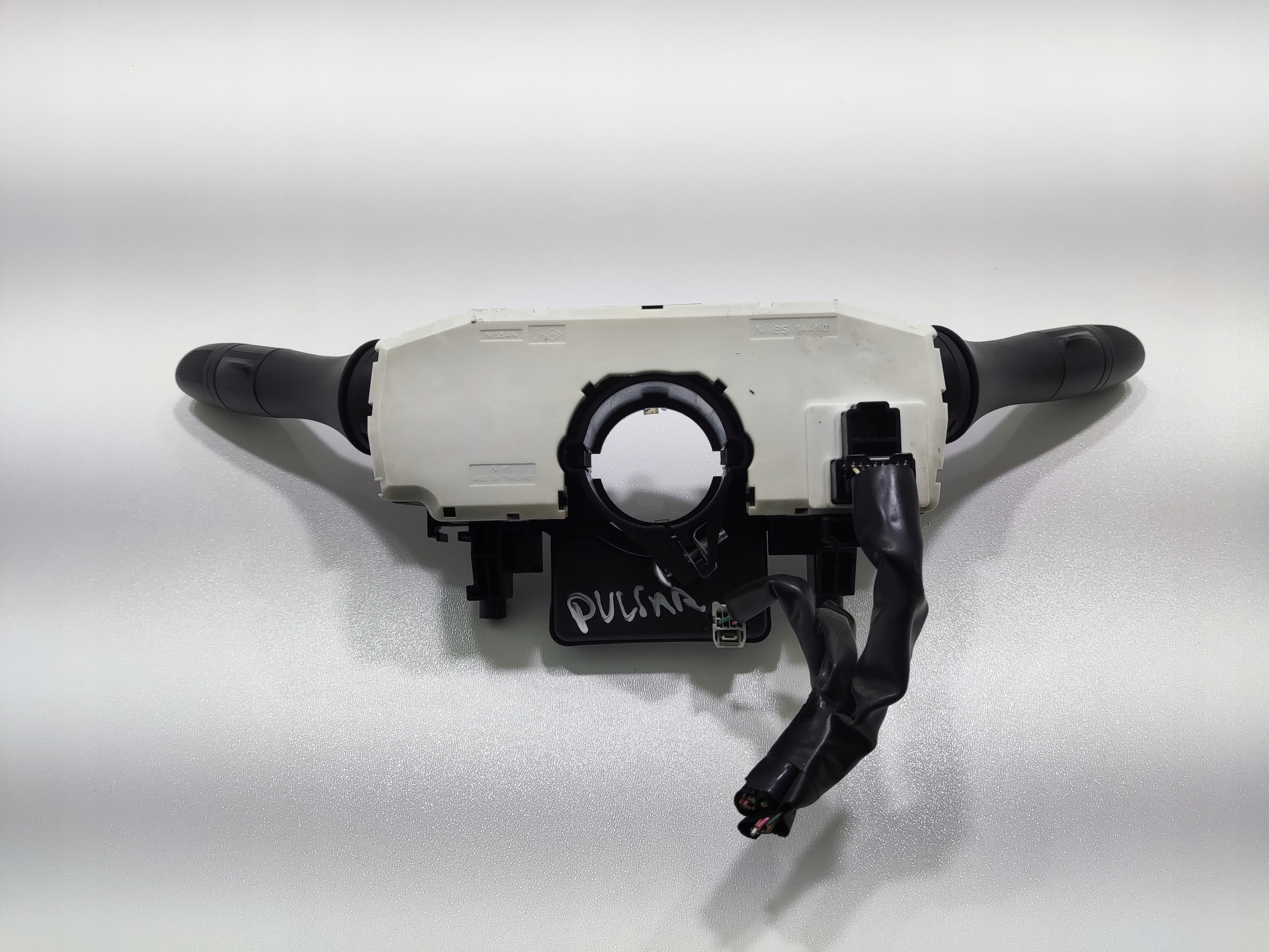 PÁČKY POD VOLANT NISSAN PULSAR C13 3714410SD1 479454BA0A 14-18