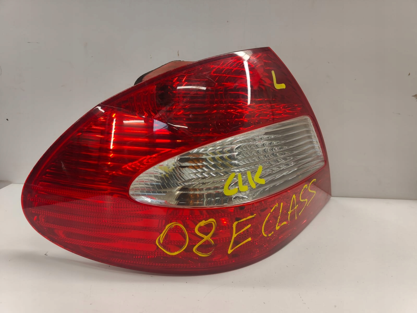 MERCEDES w209 a209 clk LAVE ZADNE SVETLO ZADNA a2098201364