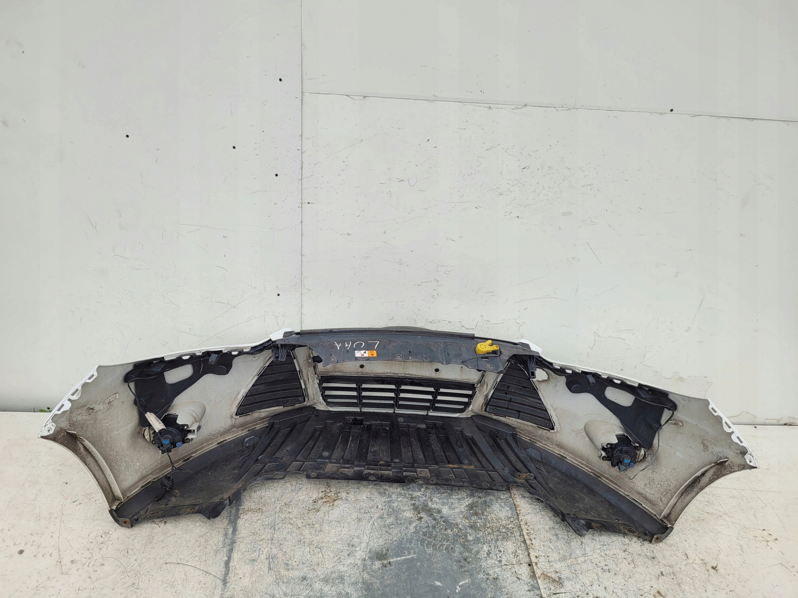 FORD FOCUS MK3 PREDNÝ NÁRAZNÍK