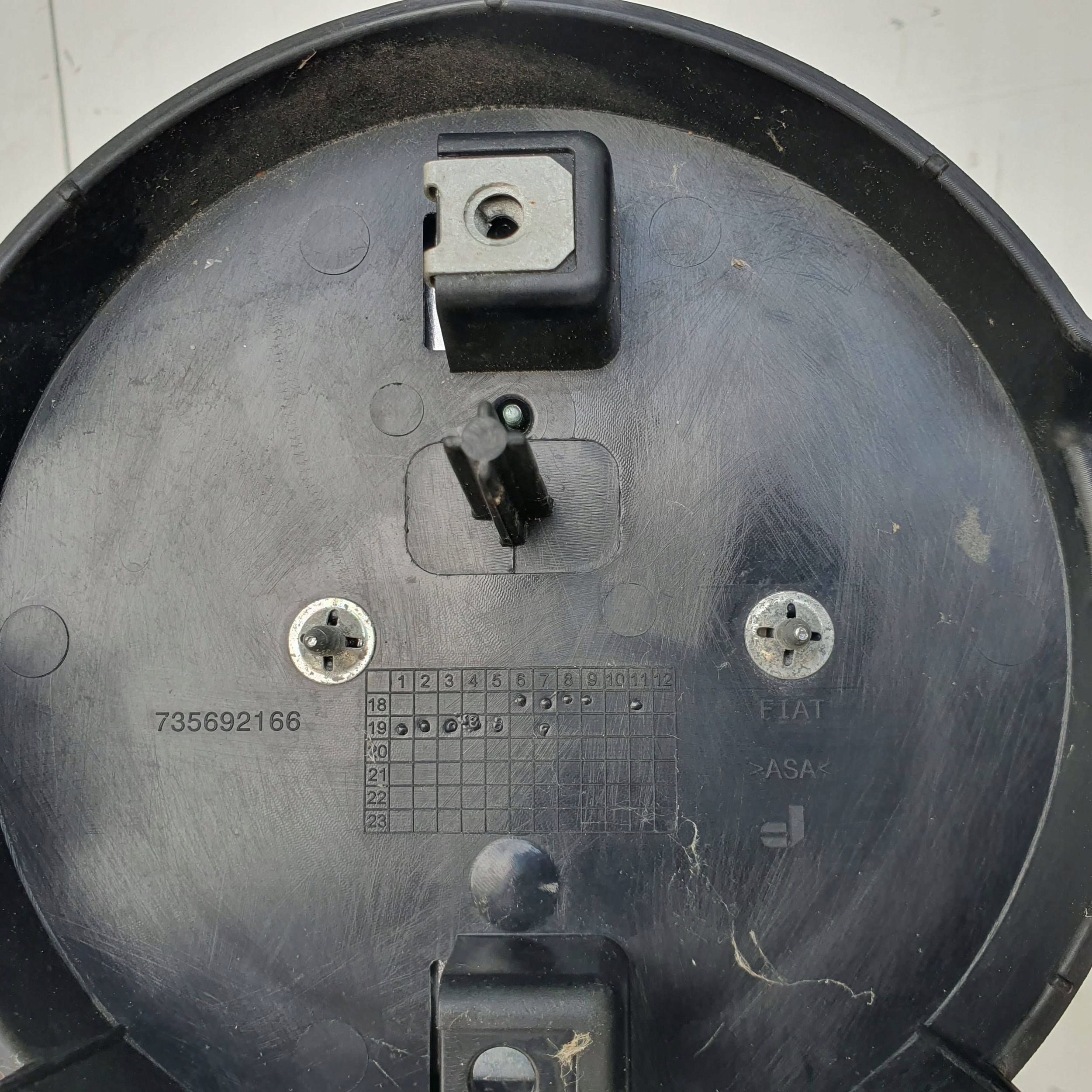 Fiat 500X 735692166 MASKA  MRIEZKA LISTA CHLADIČA
