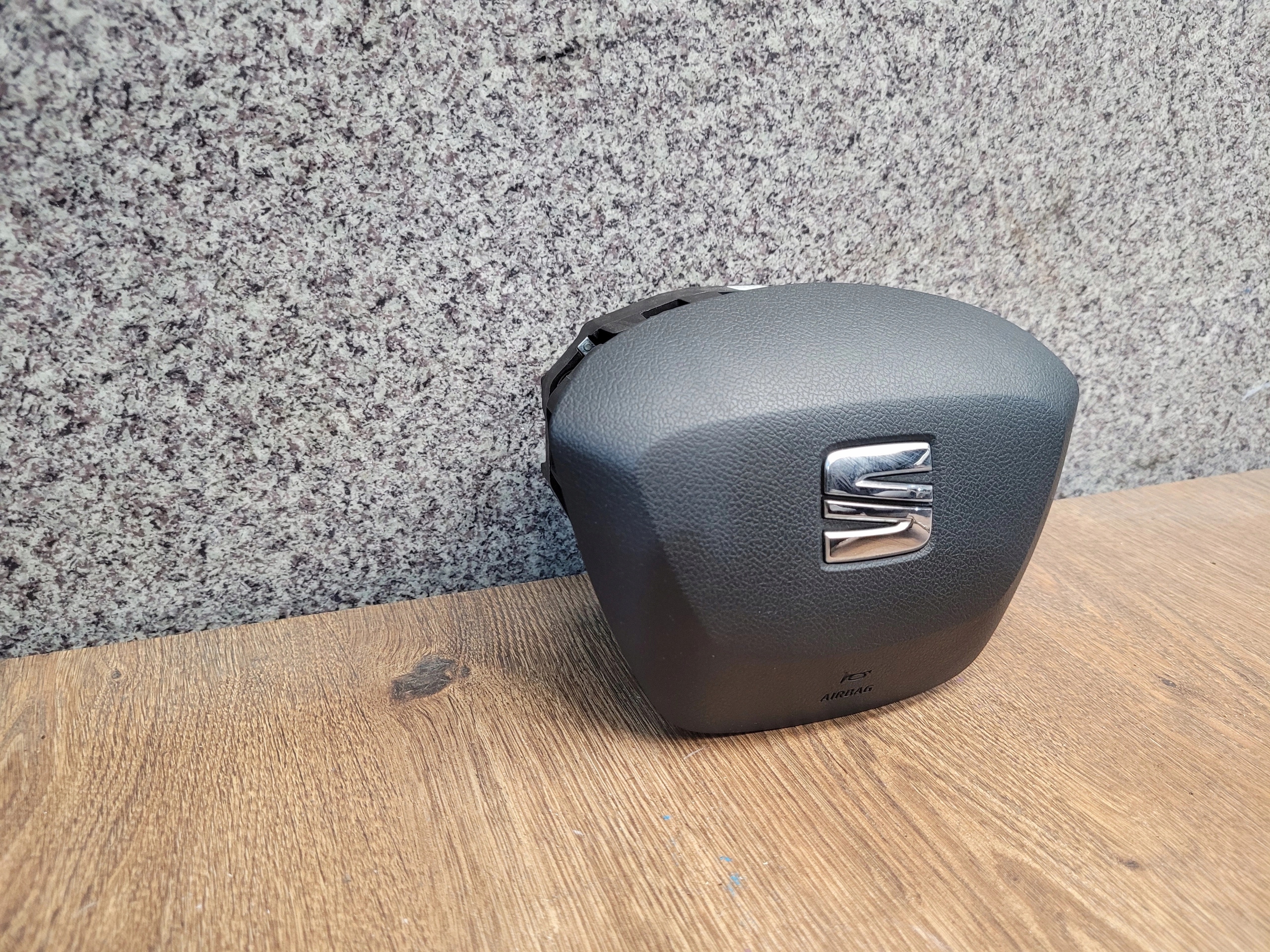 SEAT LEON III 3 VOLANTOVY AIRBAG 5F0880201H