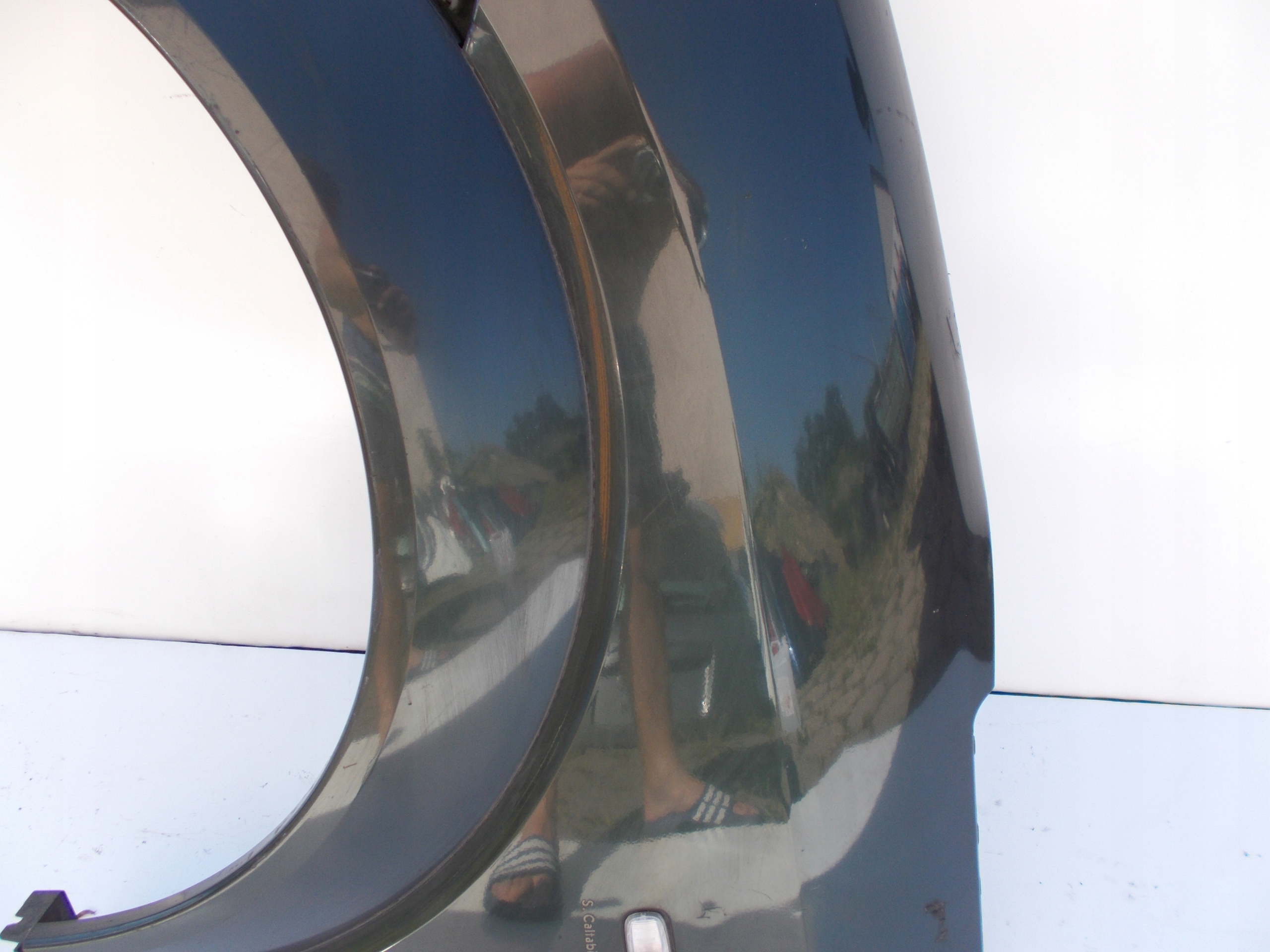 ĽAVÝ PREDNÝ BLATNÍK AUDI A2