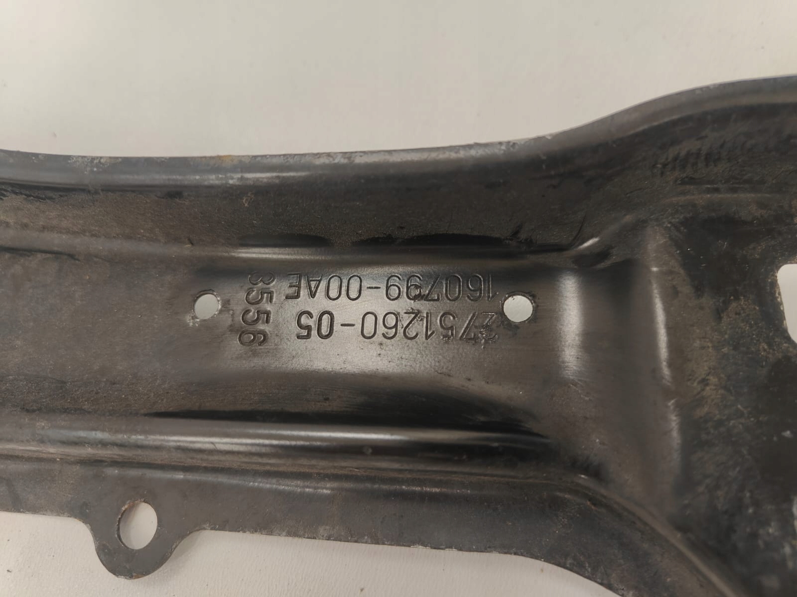 Mini 06-13 oe 2751260-05 VÝSTUHA HORNÁ