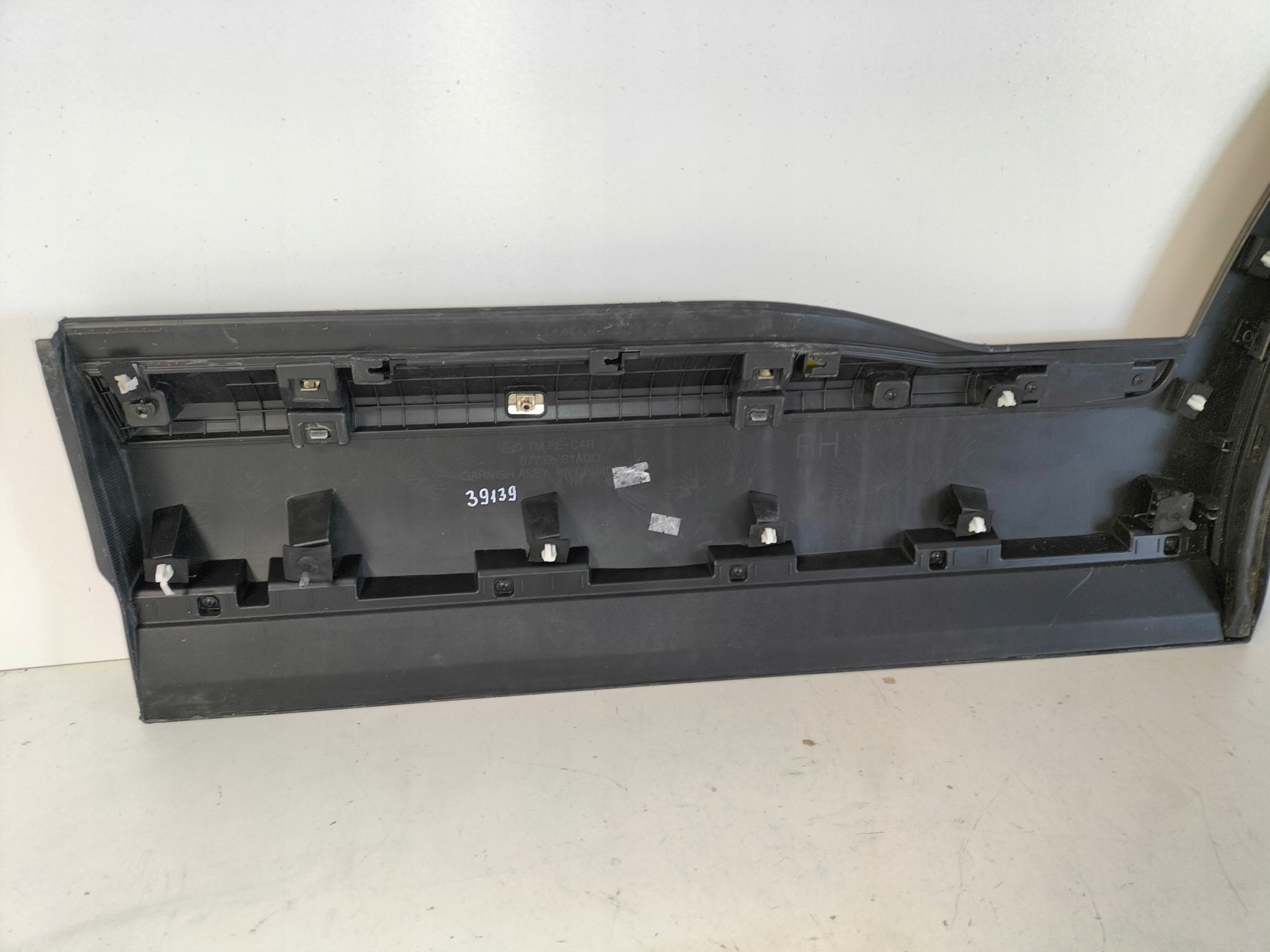 LISTA LISTA PRAVYCH ZADNYCH DVERI HYUNDAI SANTA FE IV 18-