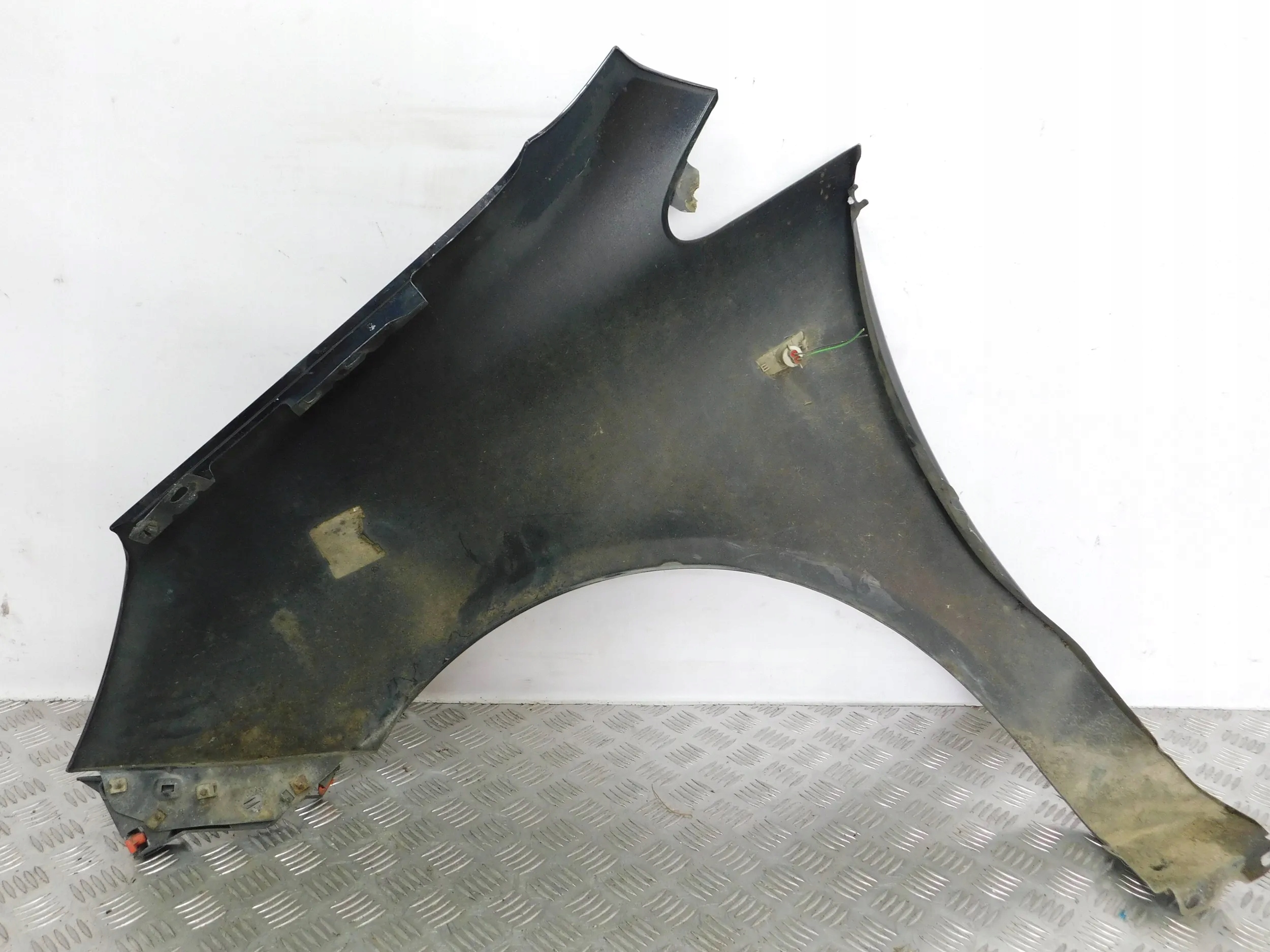 BLATNIK PREDNÝ PRAVY OPEL CORSA D