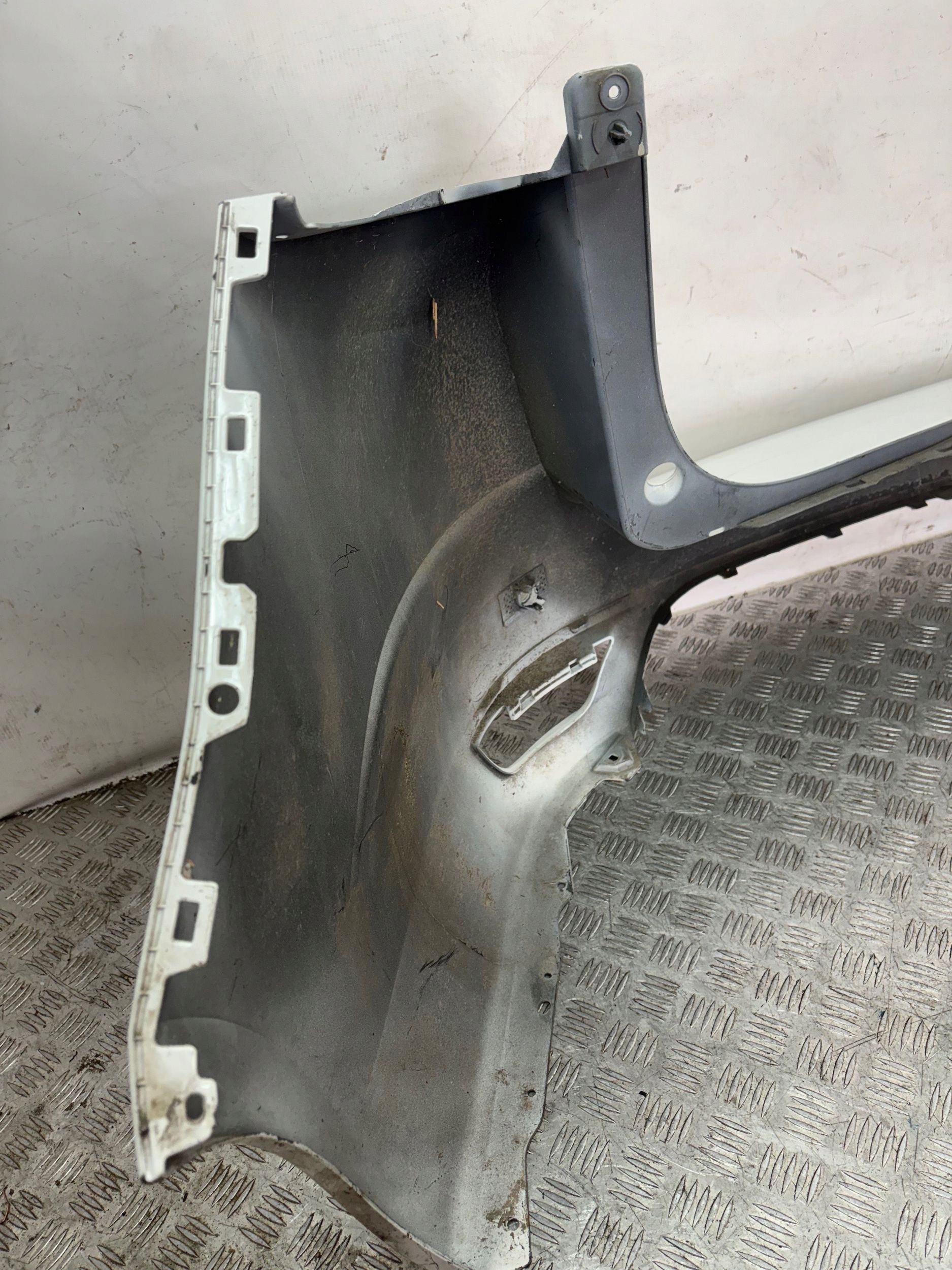 ZADNÝ NÁRAZNÍK RENAULT MEGANE IV 4 KOMBI PDC