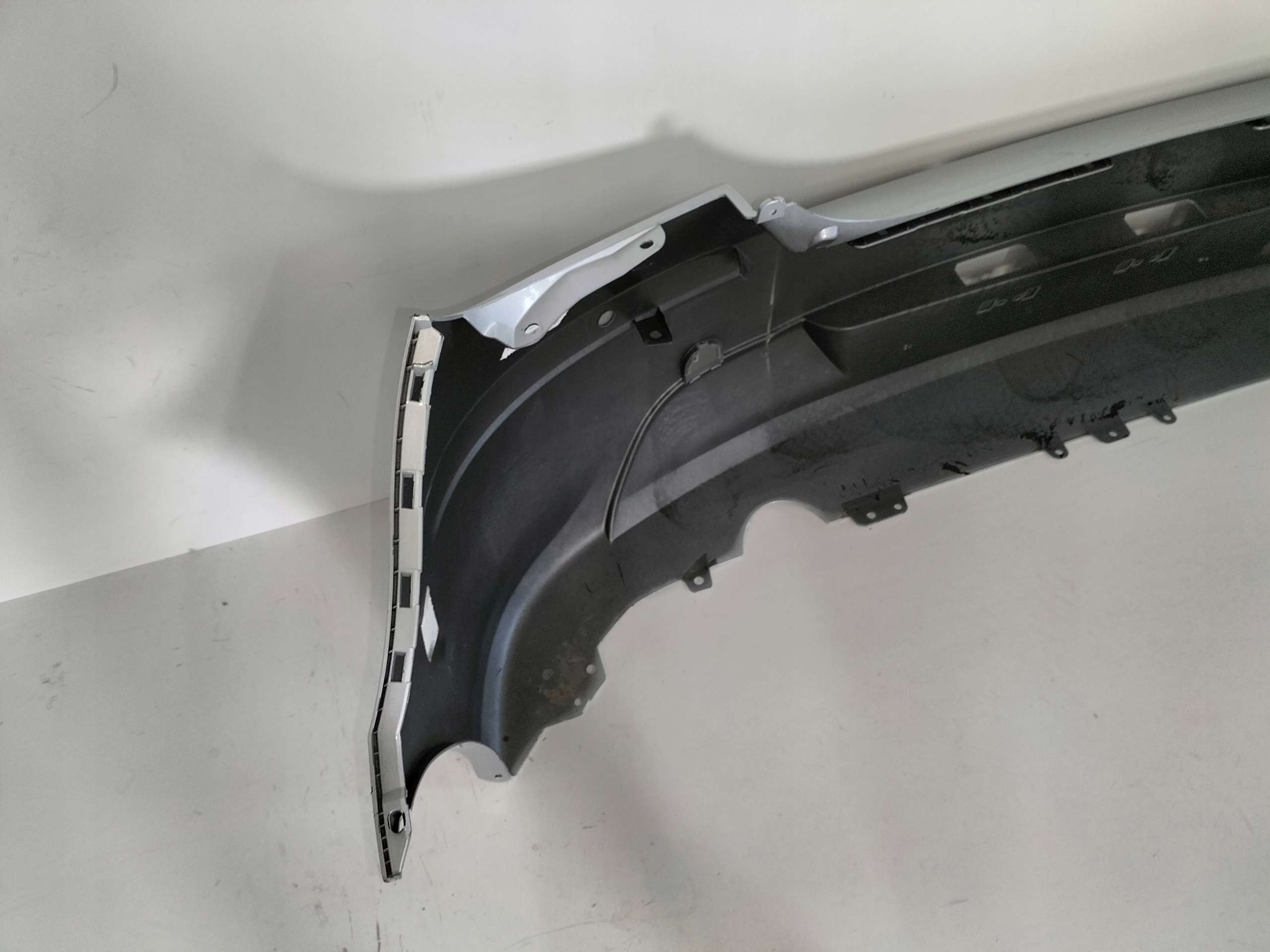 ZADNÝ NÁRAZNÍK HYUNDAI I30 I LIFT 09-12 HB