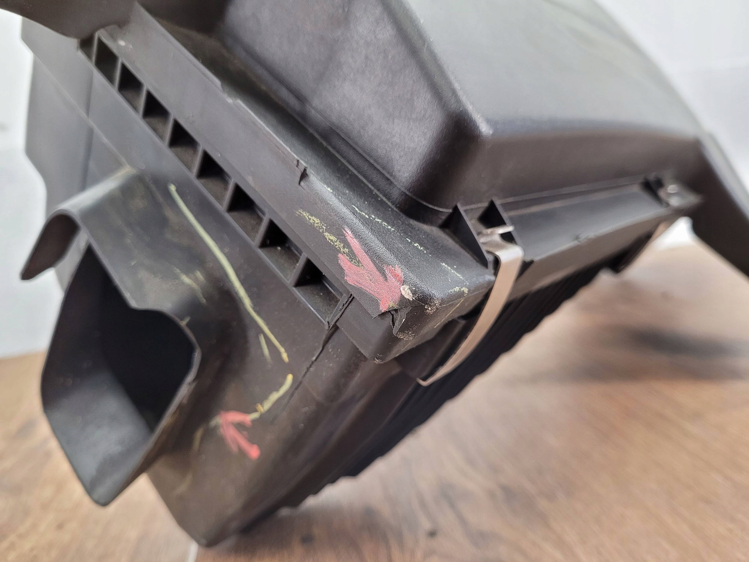 BMW 1 F20 F21 8578650 OBAL VZDUCHOVÉHO FILTERA