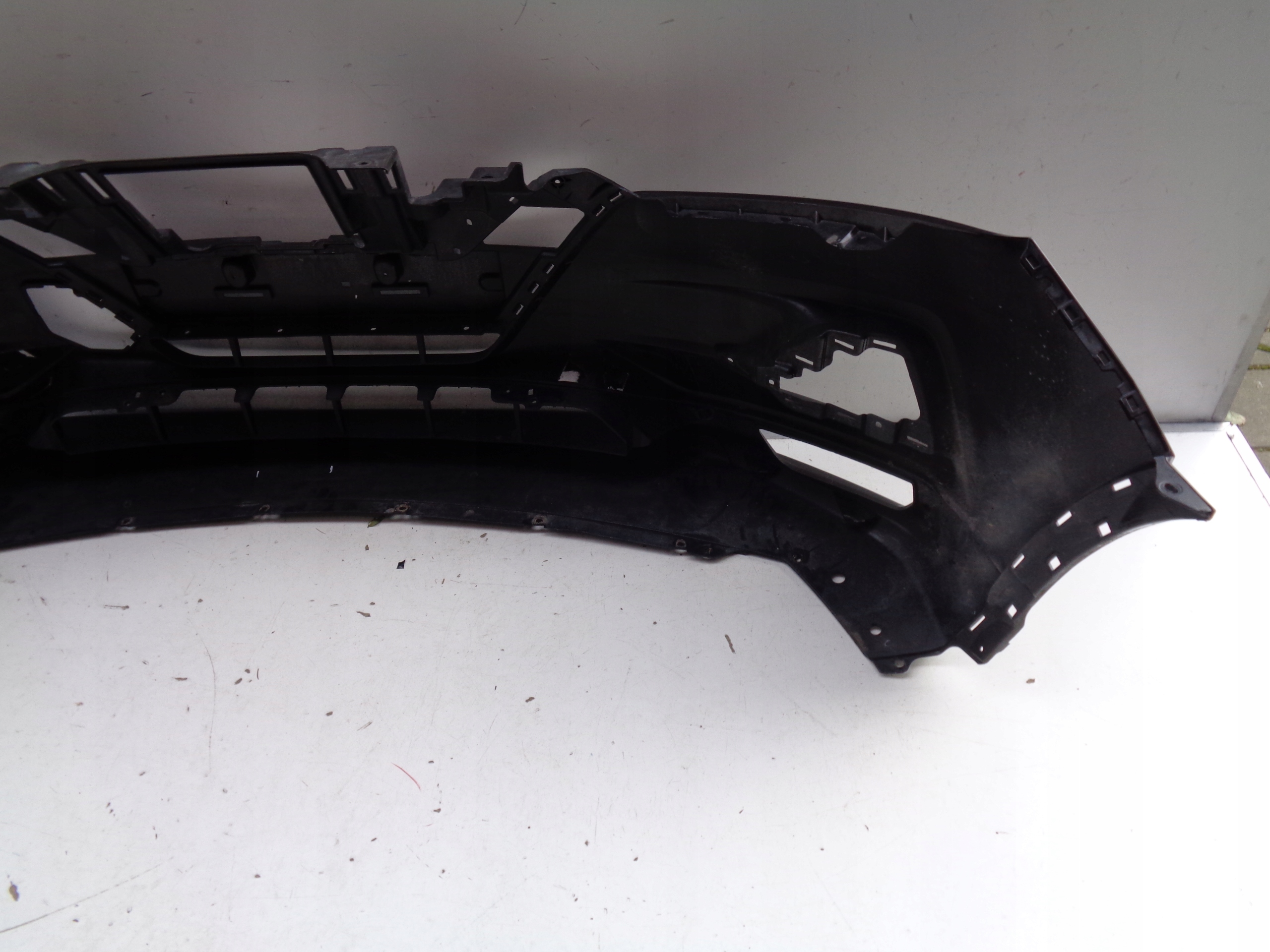 PREDNÝ NÁRAZNÍK NISSAN QASHQAI 17- LIFT NR 37430