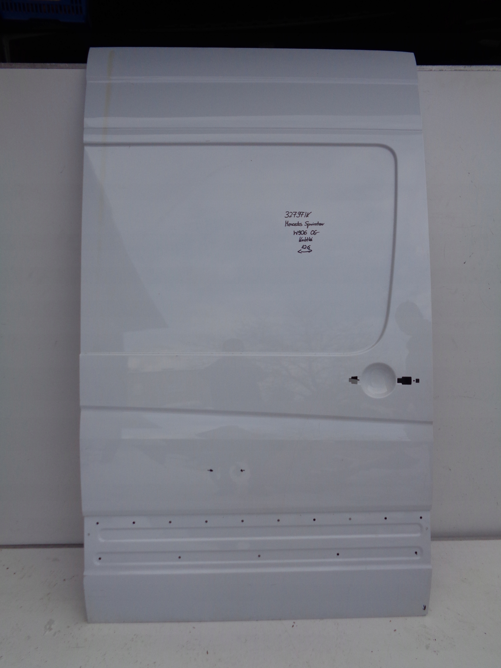 PRAVE ZADNE DVERE POSUVNE MERCEDES SPRINTER W906