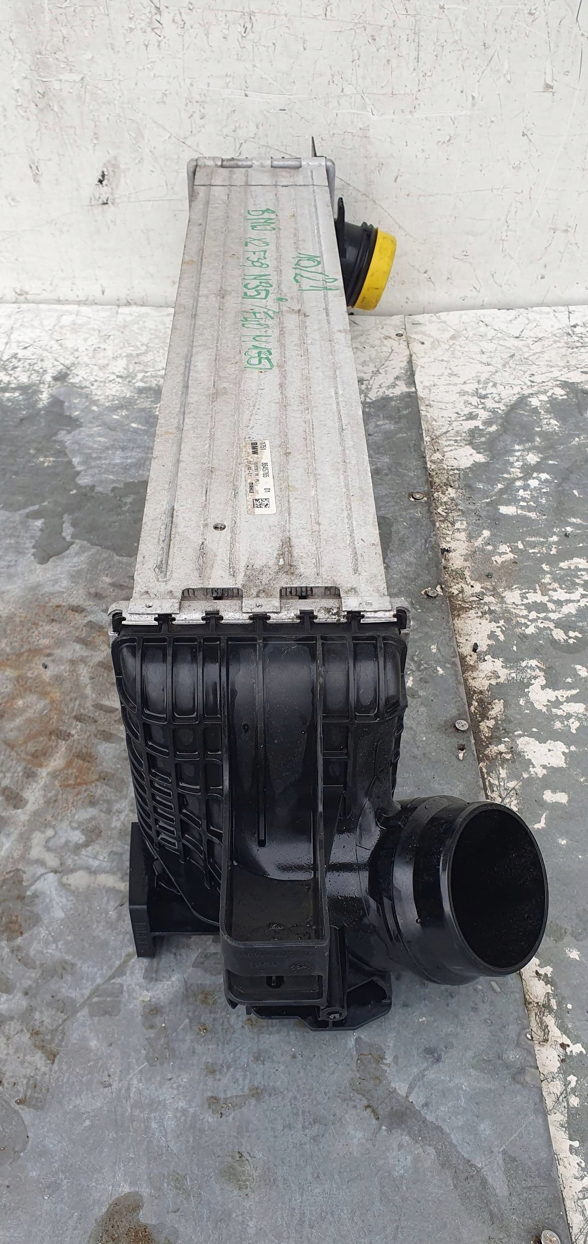 BMW F82 F83 8645765 CHLADIC VZDUCHU INTERCOOLER