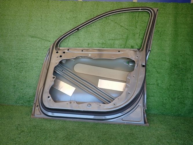 VW TOUAREG 10- PRAVE PREDNE DVERE