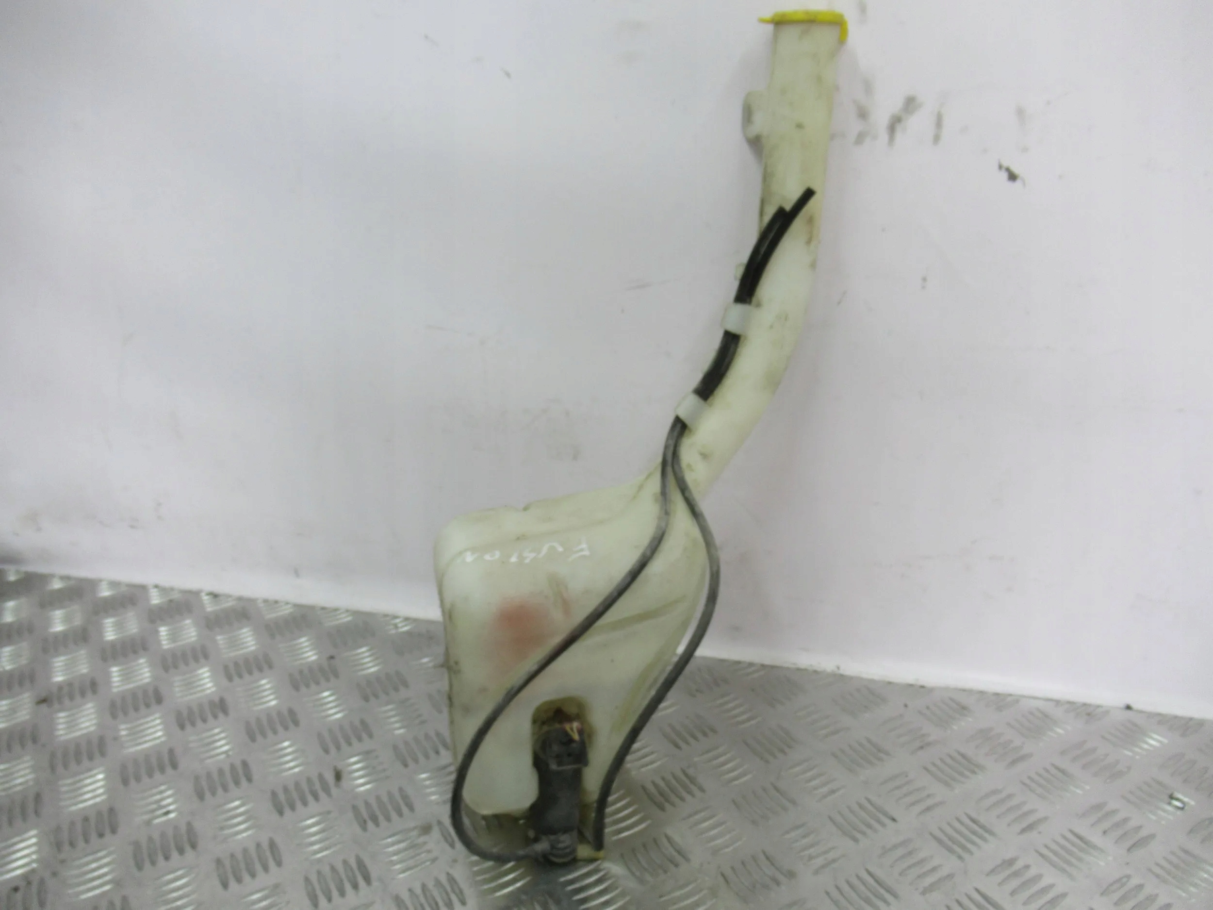 NÁDOBKA OSTREKOVAČOV FORD FUSION