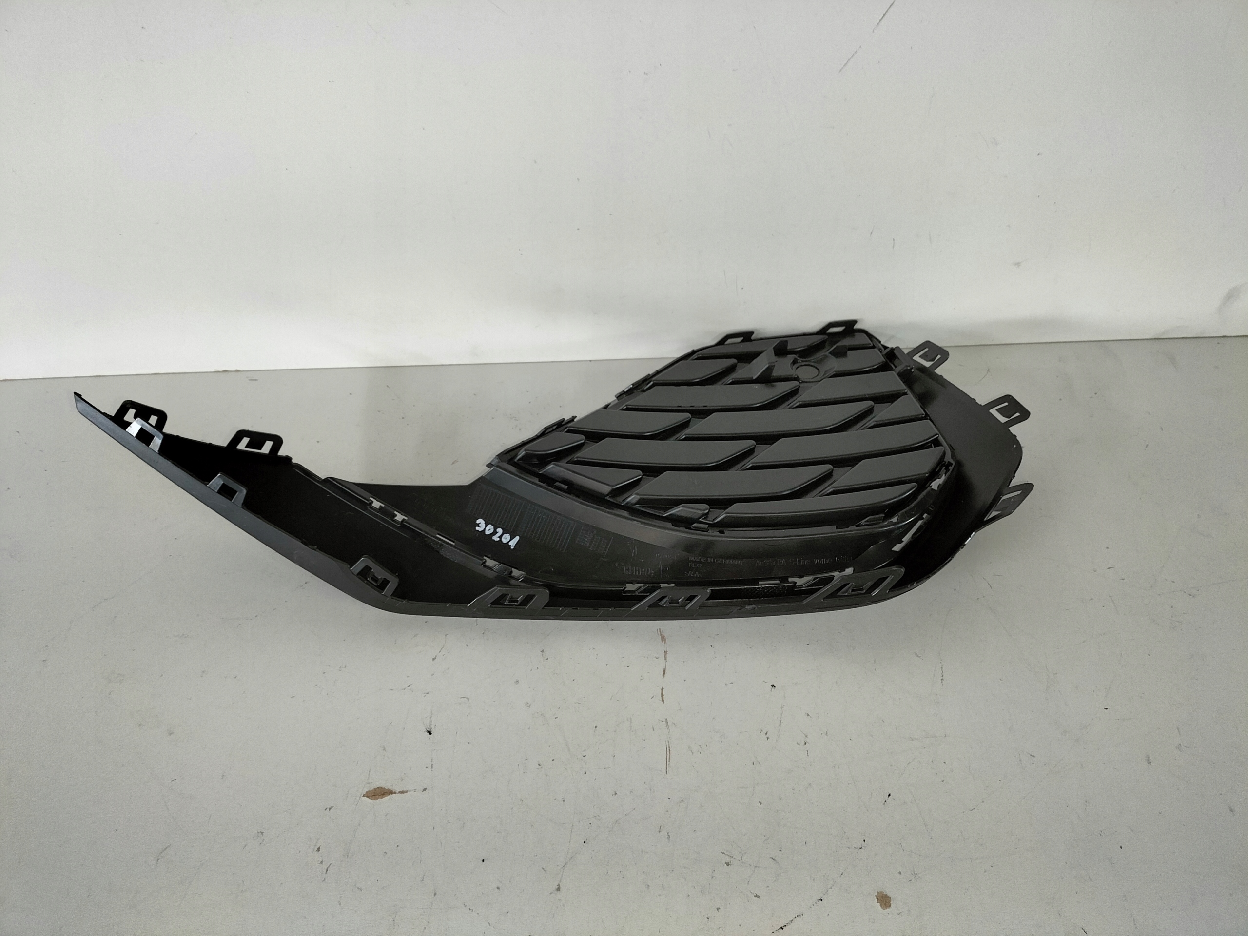 PRAVA LISTA MRIEZKA AUDI A3 8Y LIFT 22- S-LINE