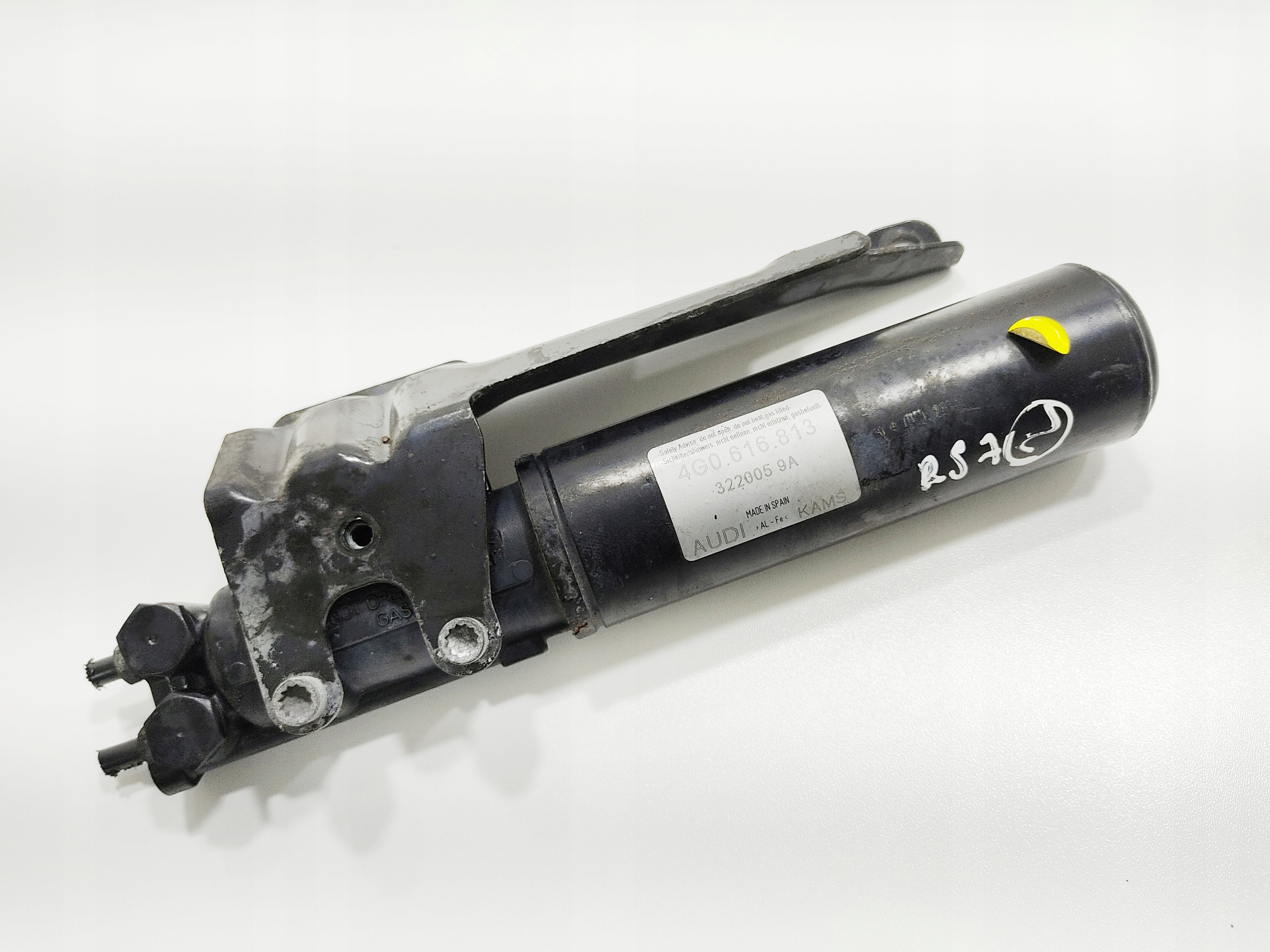 ROZDELOVAC TLAKU PNEUMATIK AUDI A7 RS7 4G 4G0616813
