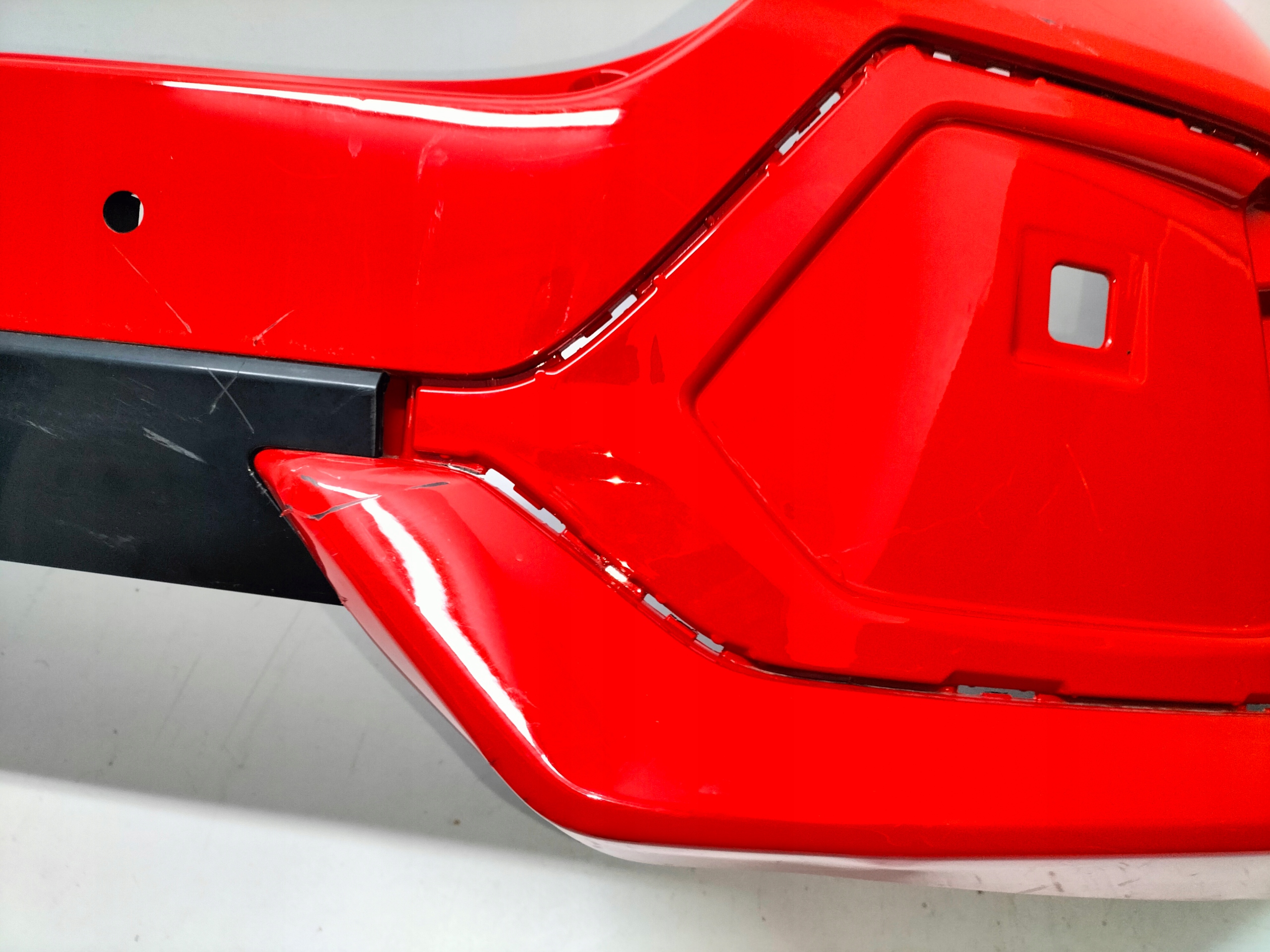 ZADNÝ NÁRAZNÍK HONDA CIVIC X 16- HB
