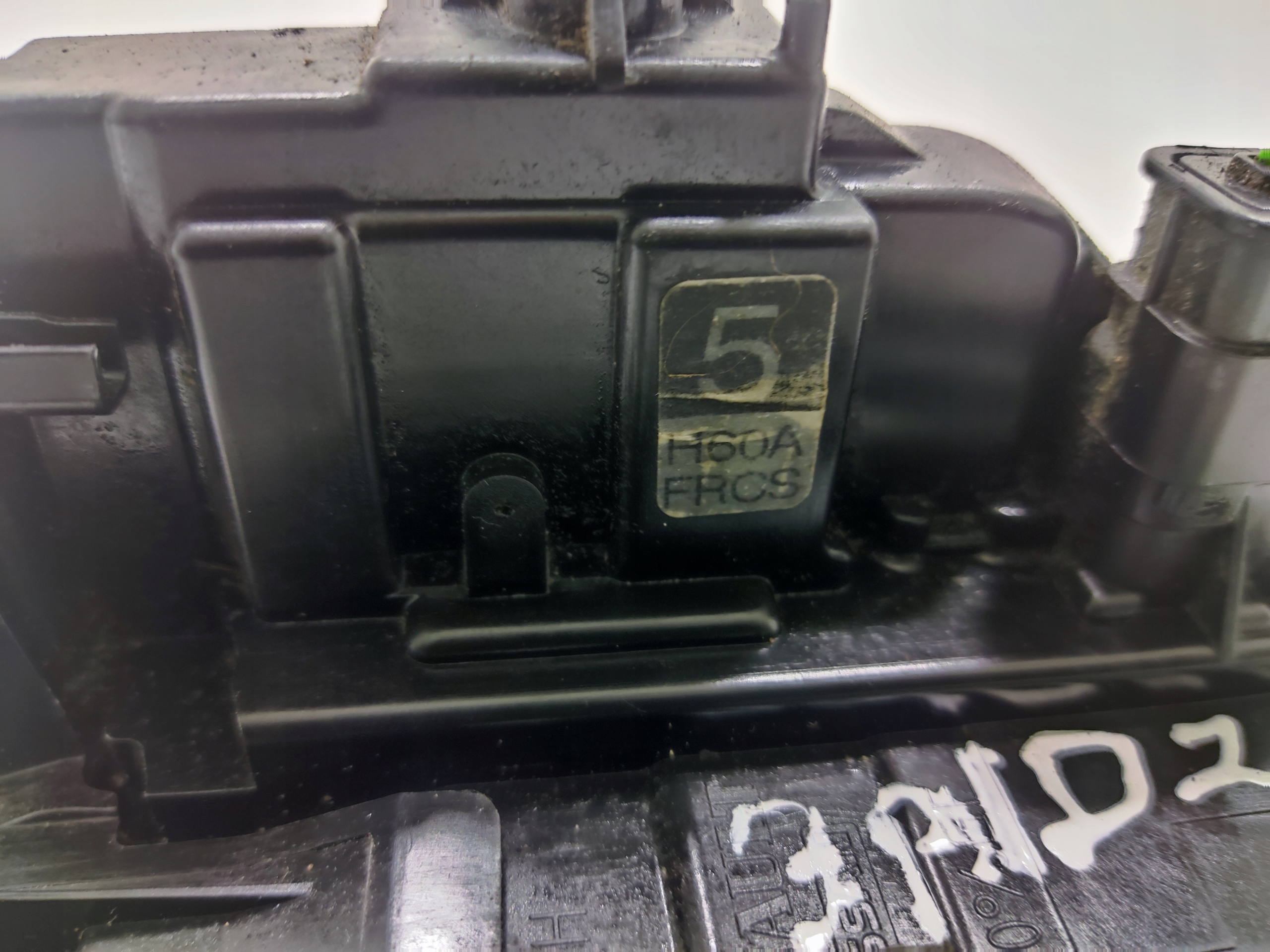 ZAMOK PRAVYCH PREDNYCH DVERI NISSAN NAVARA IV D23 NP300 3 PIN PINY EURO