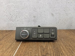 KIA Soul II 2 96790B2610 TLACIDLO GOMBIK SVETIEL KIA Soul II 2 96790B2610 TLACIDLO GOMBIK SVETIEL