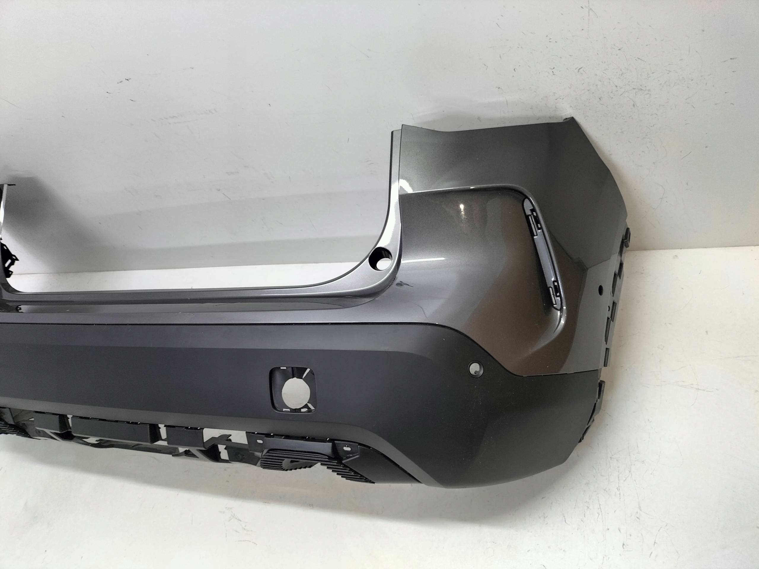 ZADNÝ NÁRAZNÍK CITROEN C4 III 20-